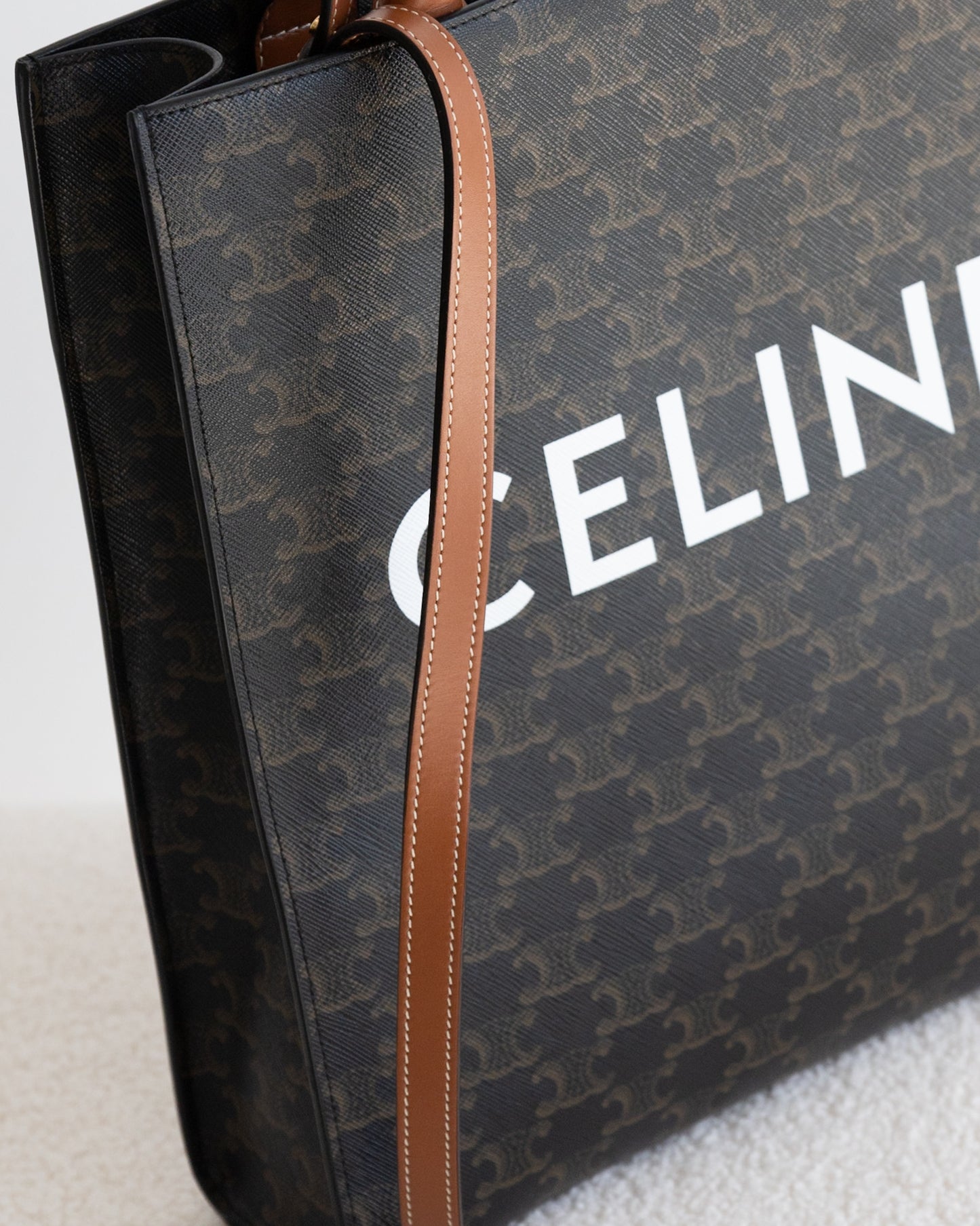 CELINE Vertical Cabas - THE VOG CLOSET