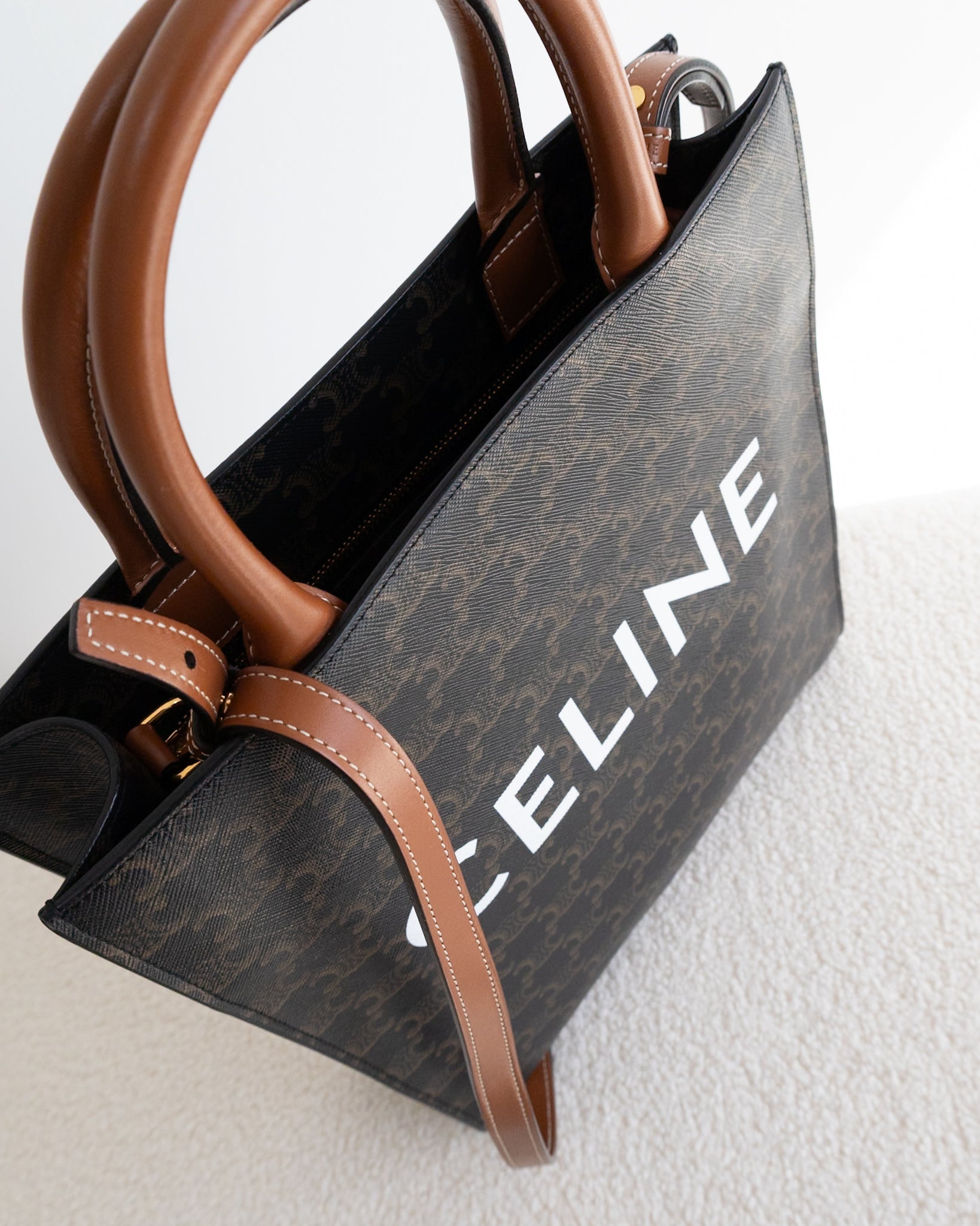 CELINE Vertical Cabas - THE VOG CLOSET