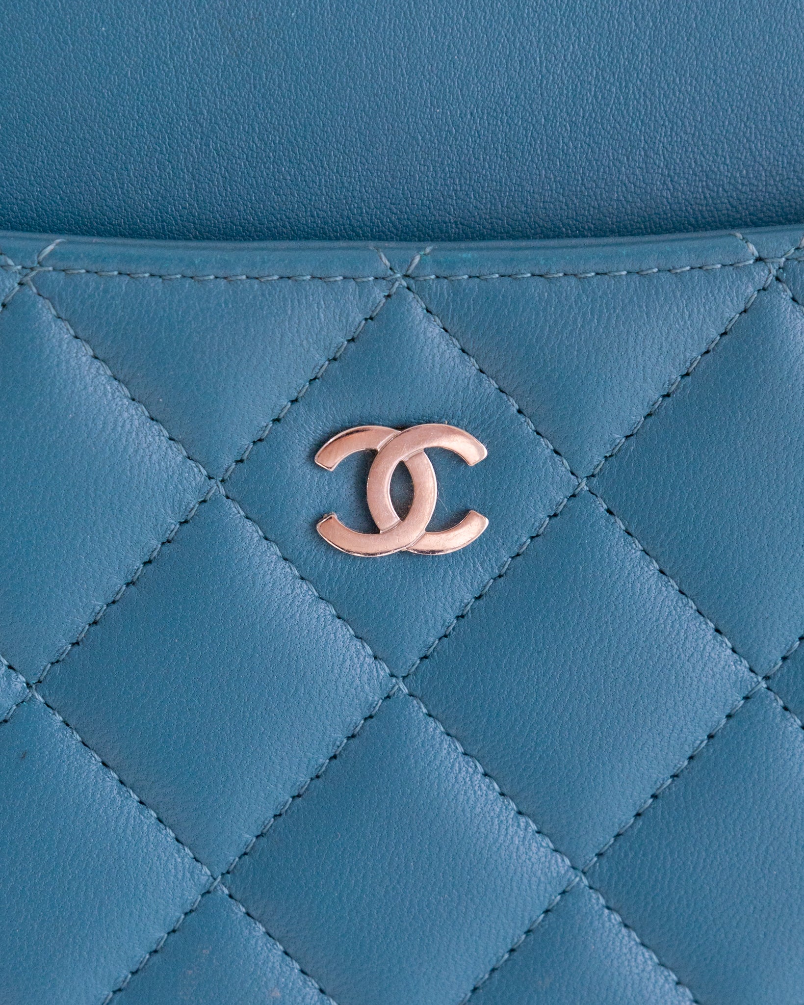 CHANEL Case - THE VOG CLOSET