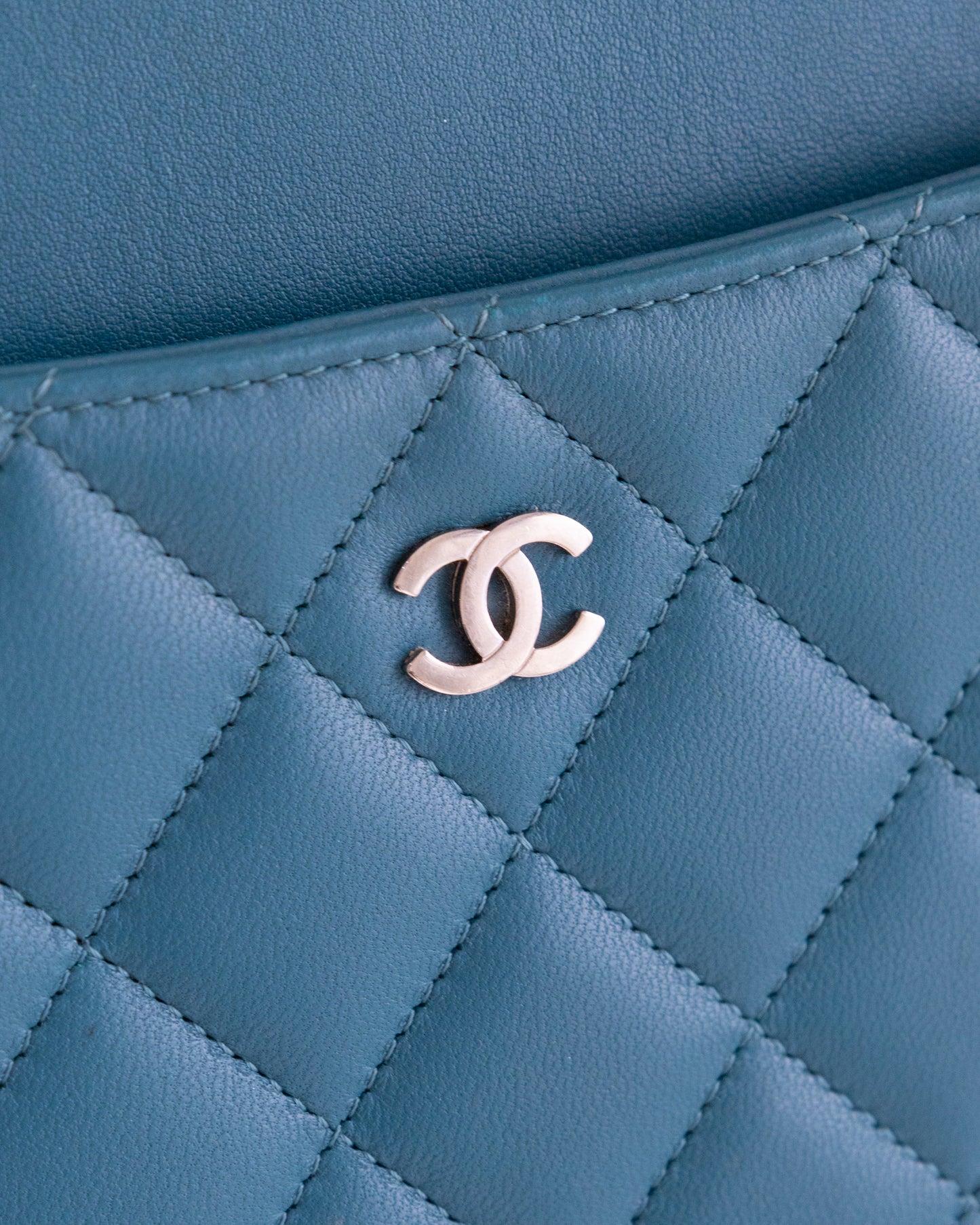 CHANEL Case - THE VOG CLOSET