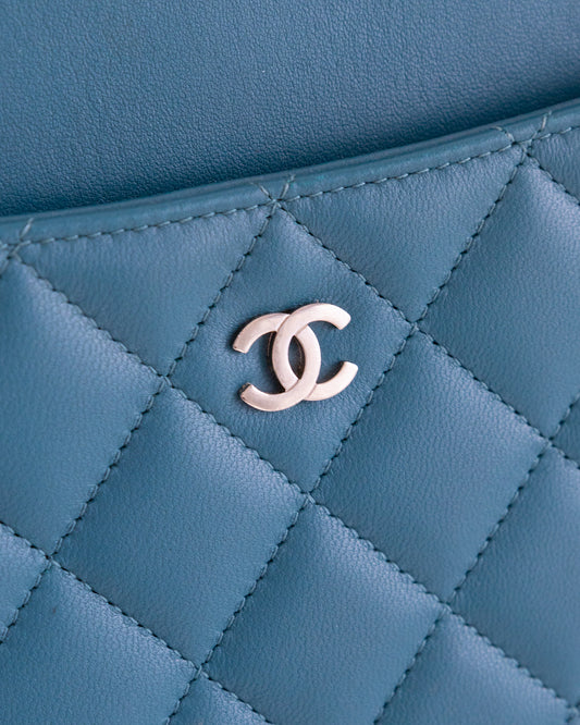 CHANEL Case - THE VOG CLOSET