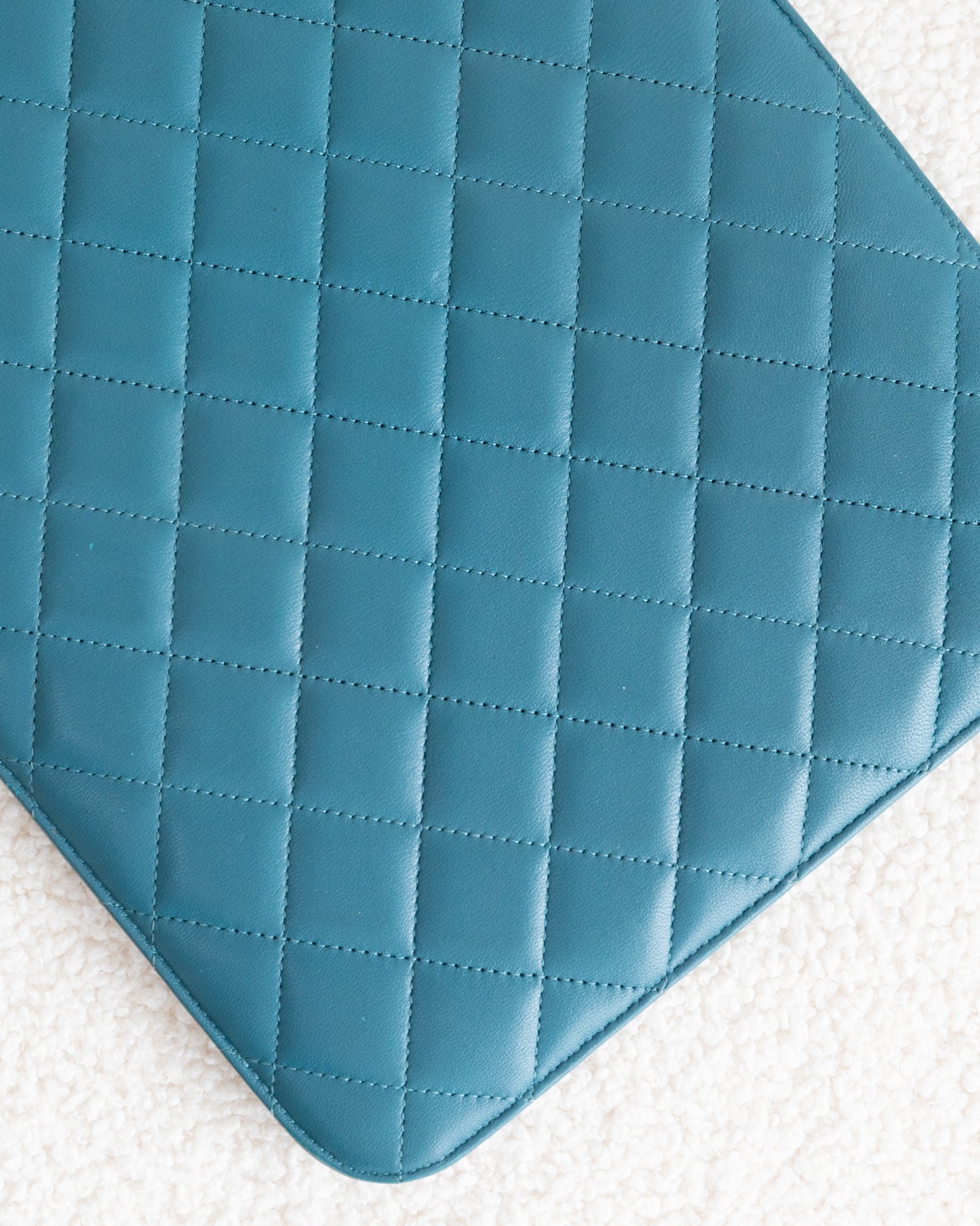CHANEL Case - THE VOG CLOSET