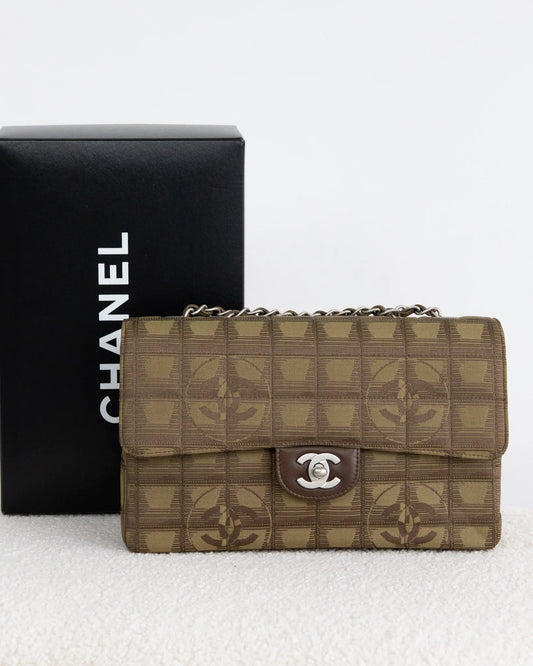 CHANEL Classic Flap - THE VOG CLOSET