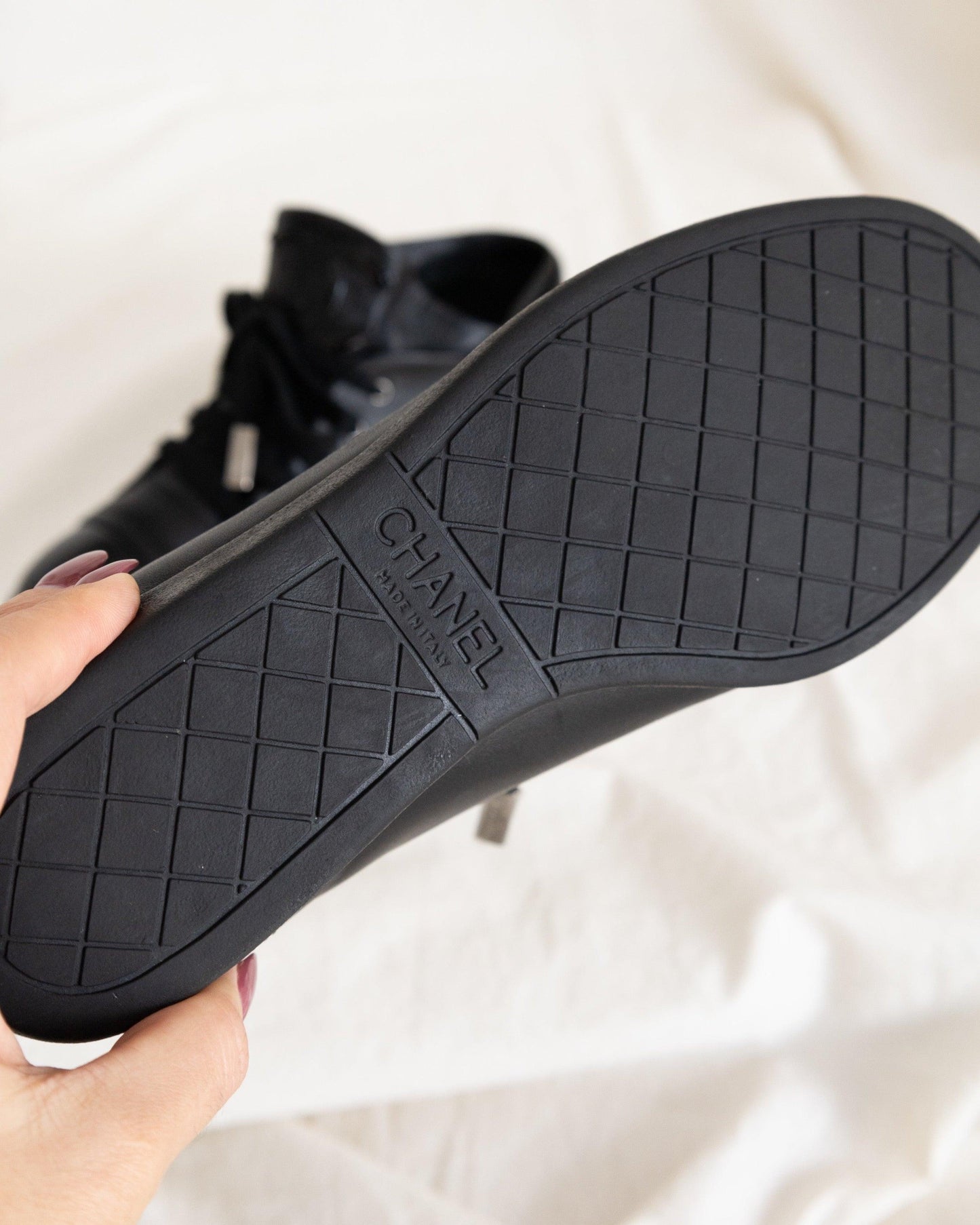 CHANEL Sneakers 36 - THE VOG CLOSET