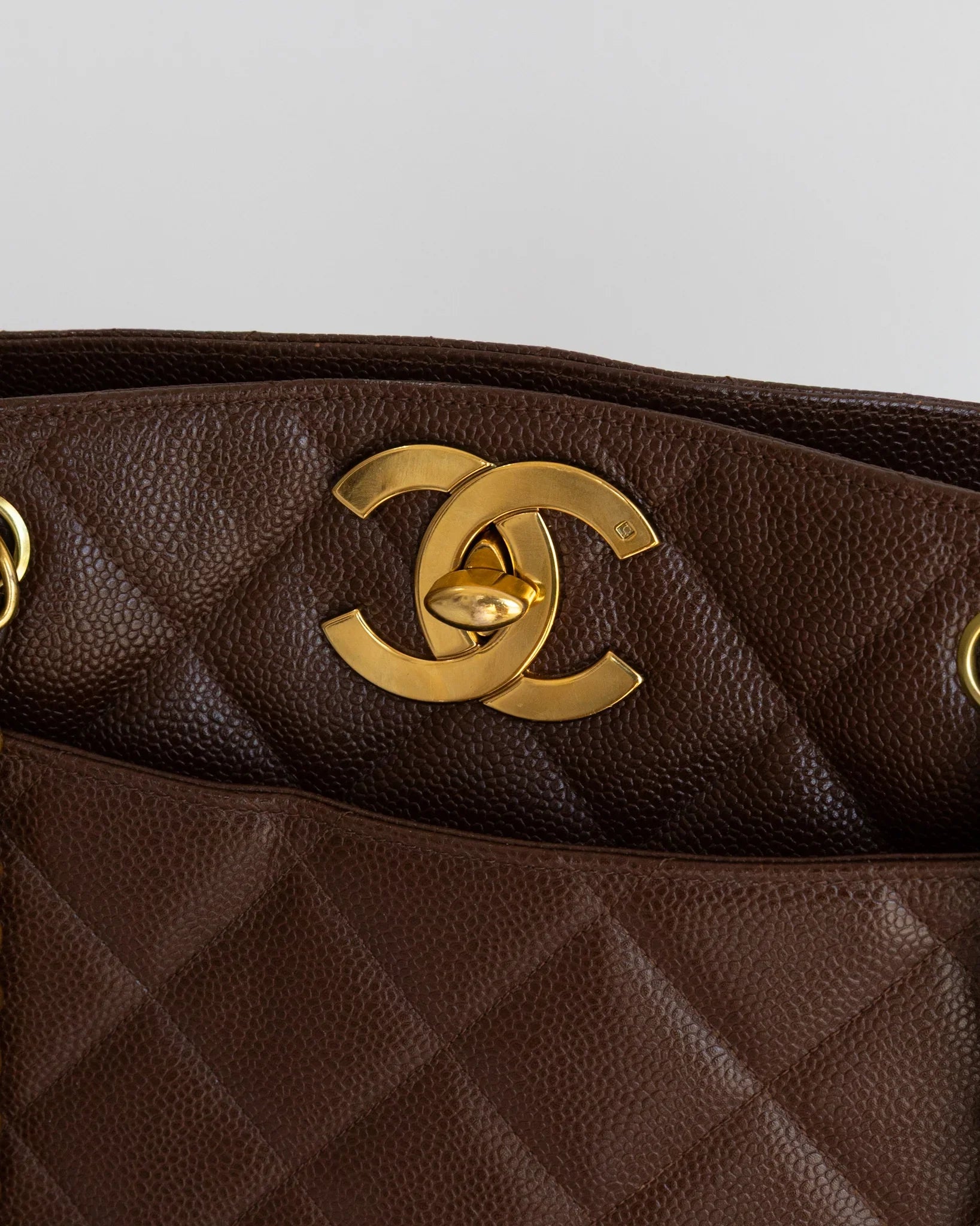 CHANEL Tote Bag - THE VOG CLOSET