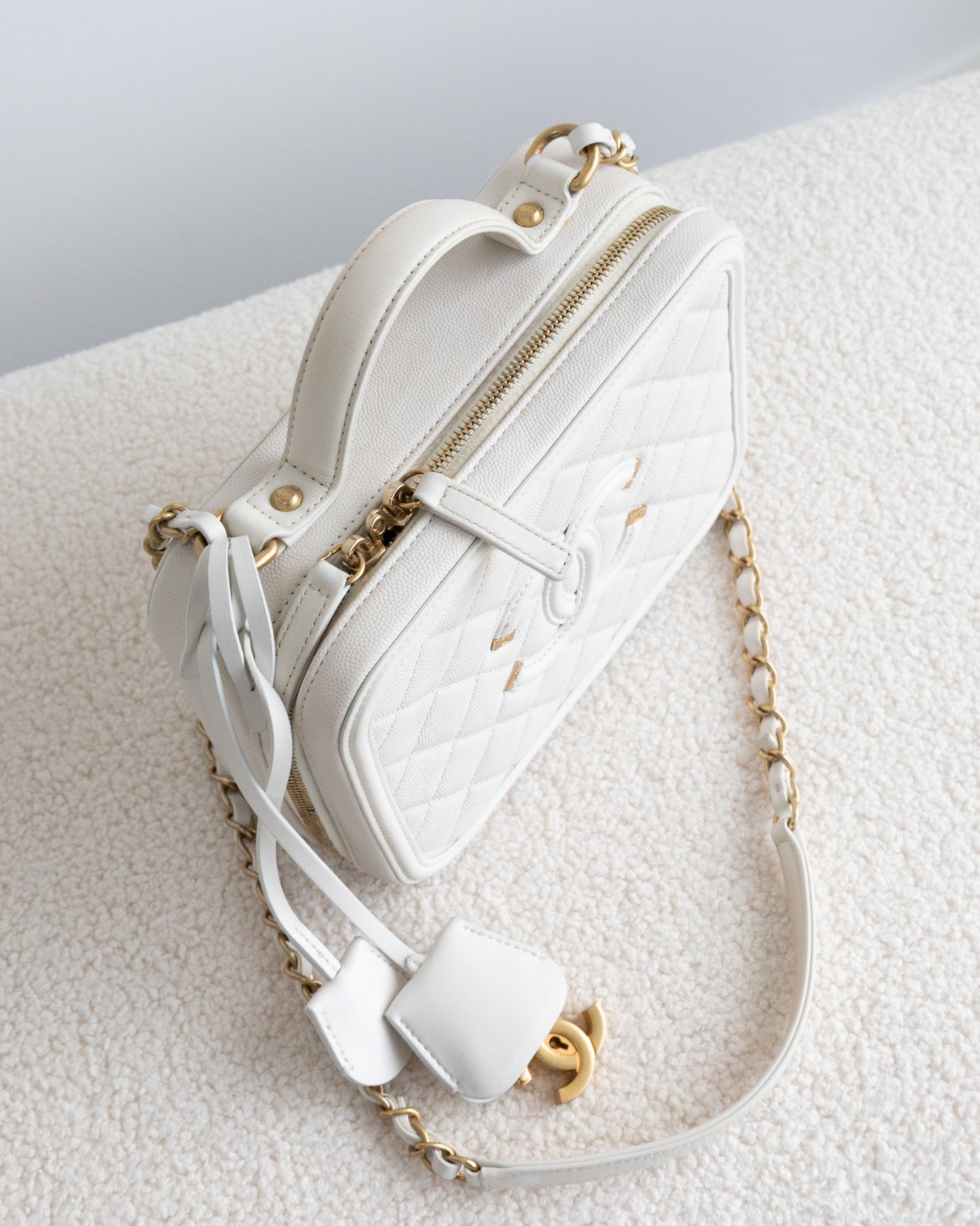 CHANEL Vanity Filigree - THE VOG CLOSET