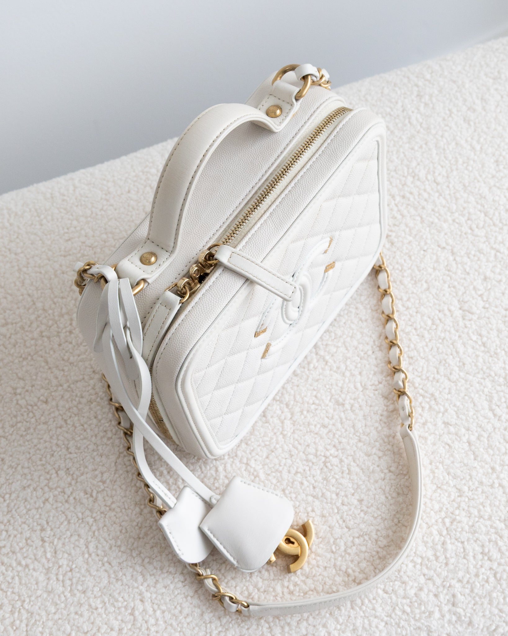 CHANEL Vanity Filigree - THE VOG CLOSET