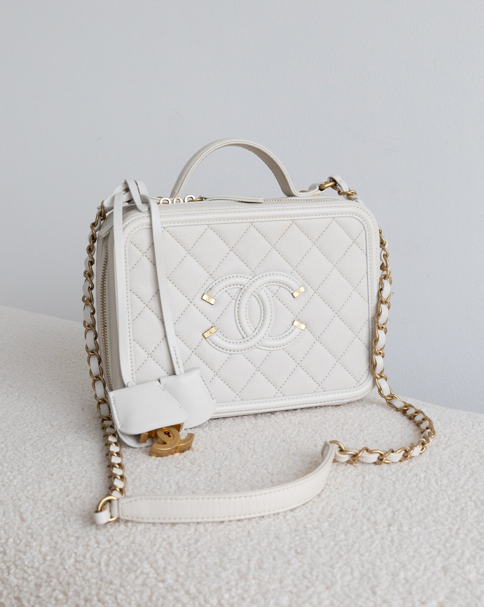 CHANEL Vanity Filigree - THE VOG CLOSET