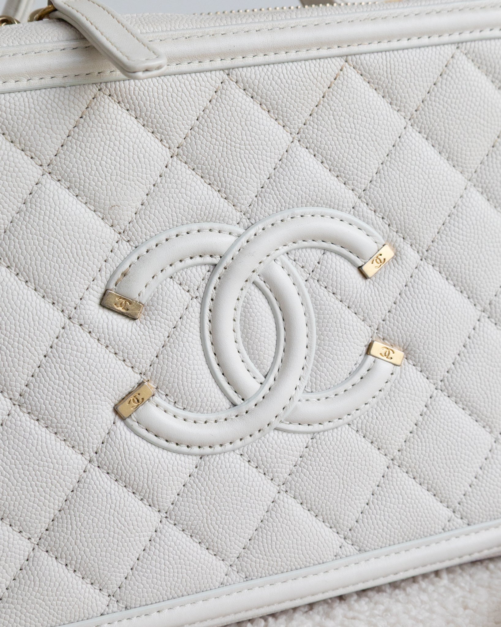 CHANEL Vanity Filigree - THE VOG CLOSET