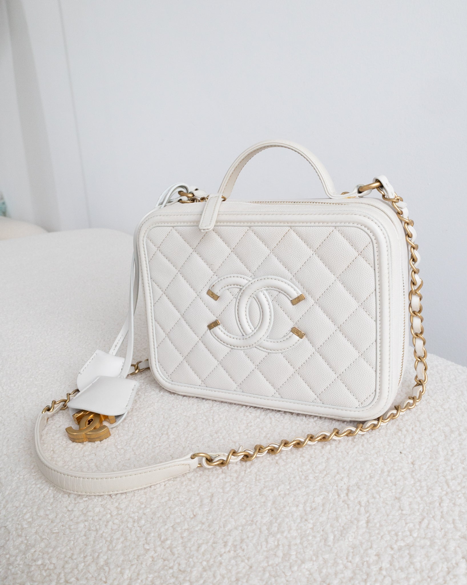 CHANEL Vanity Filigree - THE VOG CLOSET