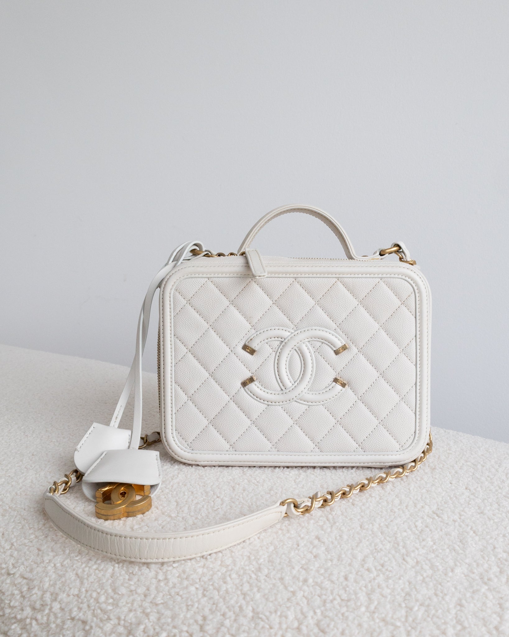 CHANEL Vanity Filigree - THE VOG CLOSET