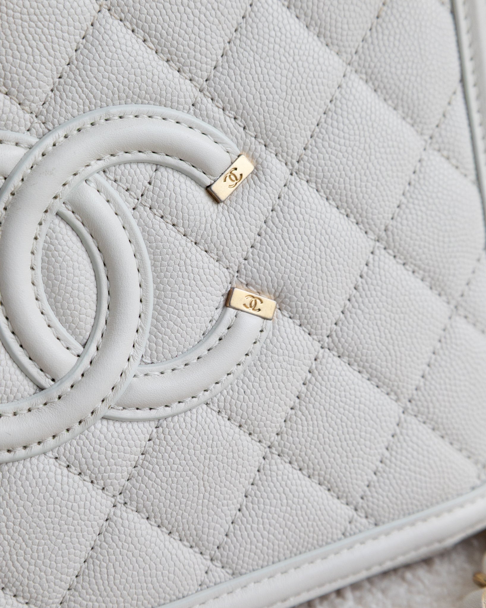CHANEL Vanity Filigree - THE VOG CLOSET