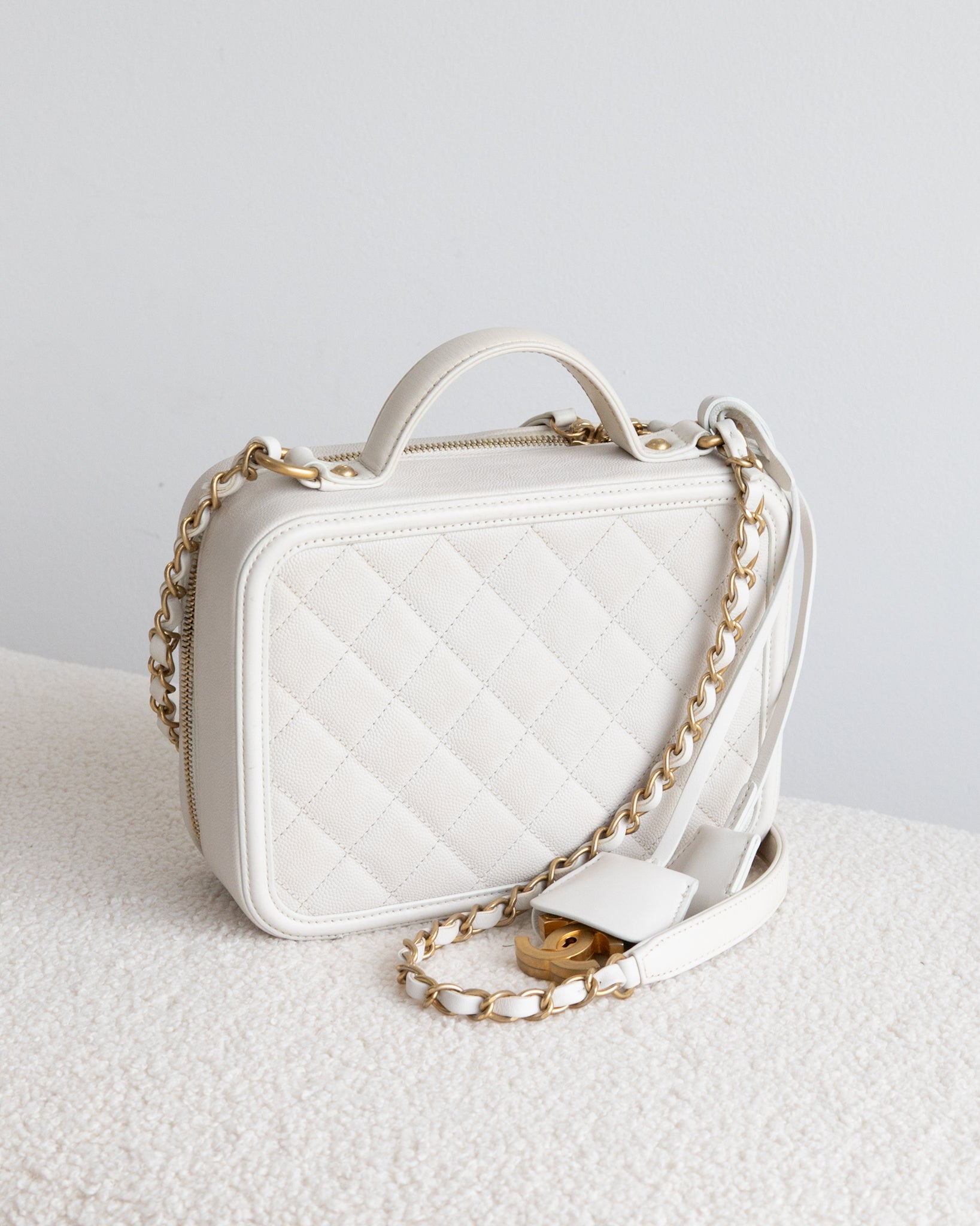 CHANEL Vanity Filigree - THE VOG CLOSET
