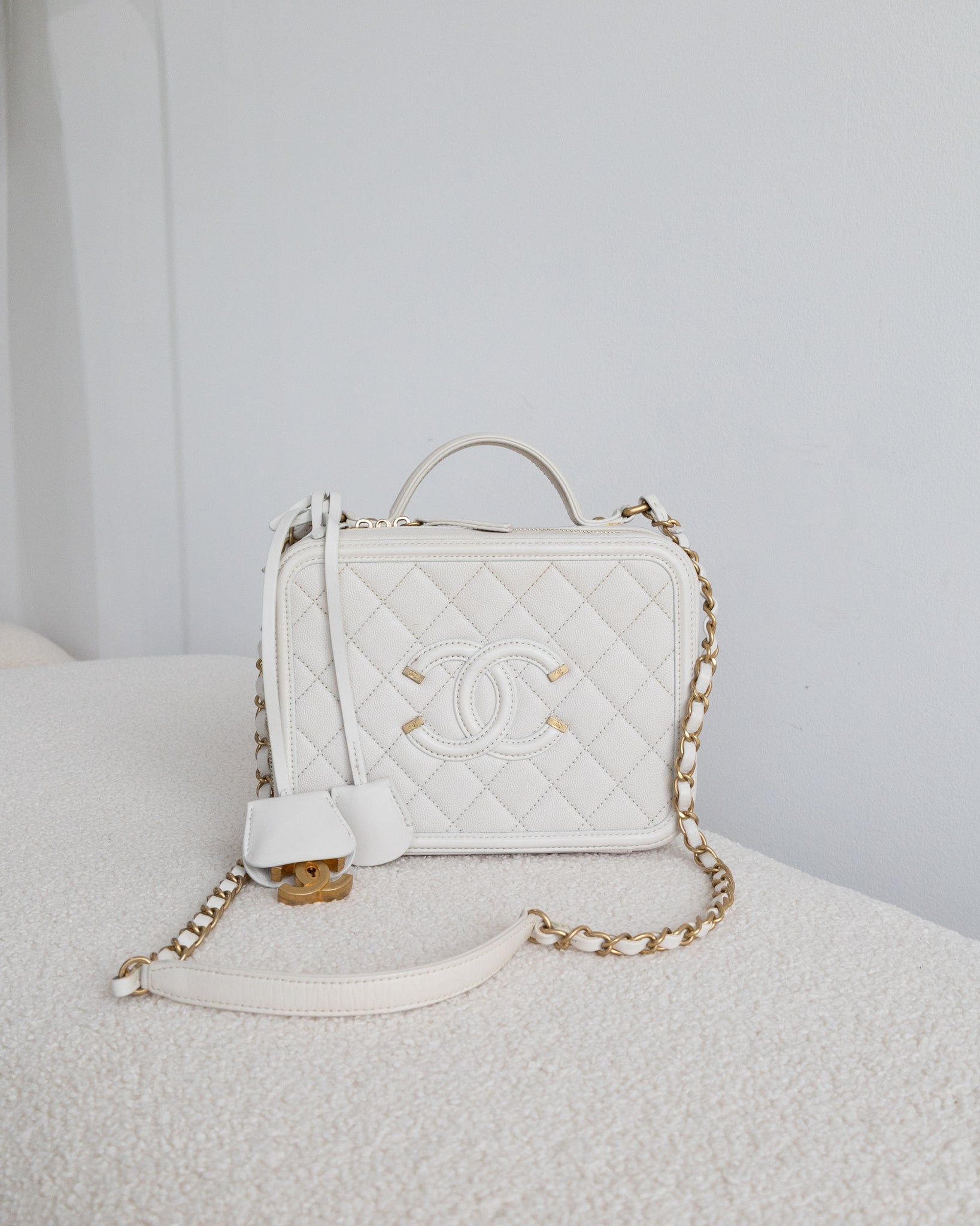 CHANEL Vanity Filigree - THE VOG CLOSET