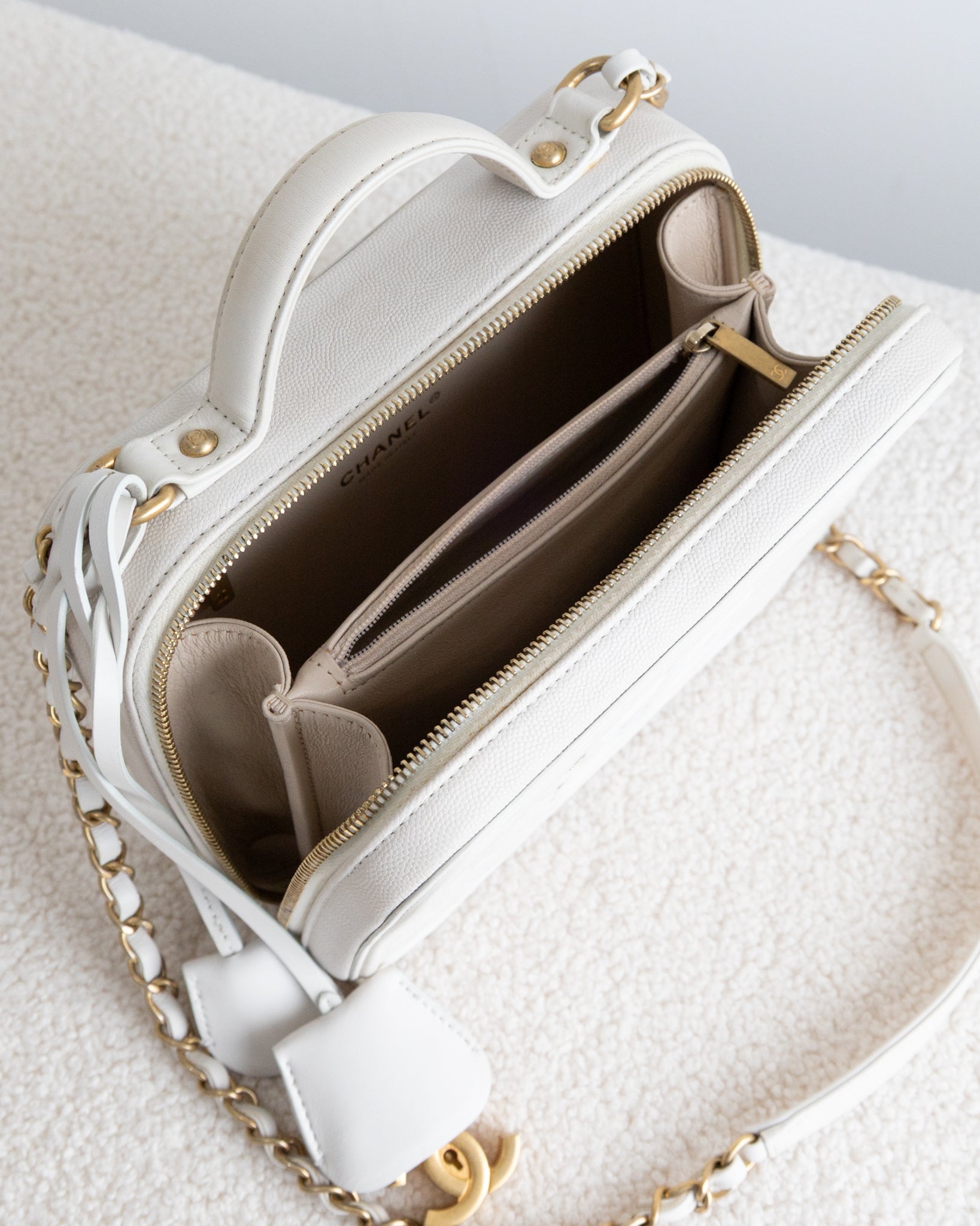CHANEL Vanity Filigree - THE VOG CLOSET
