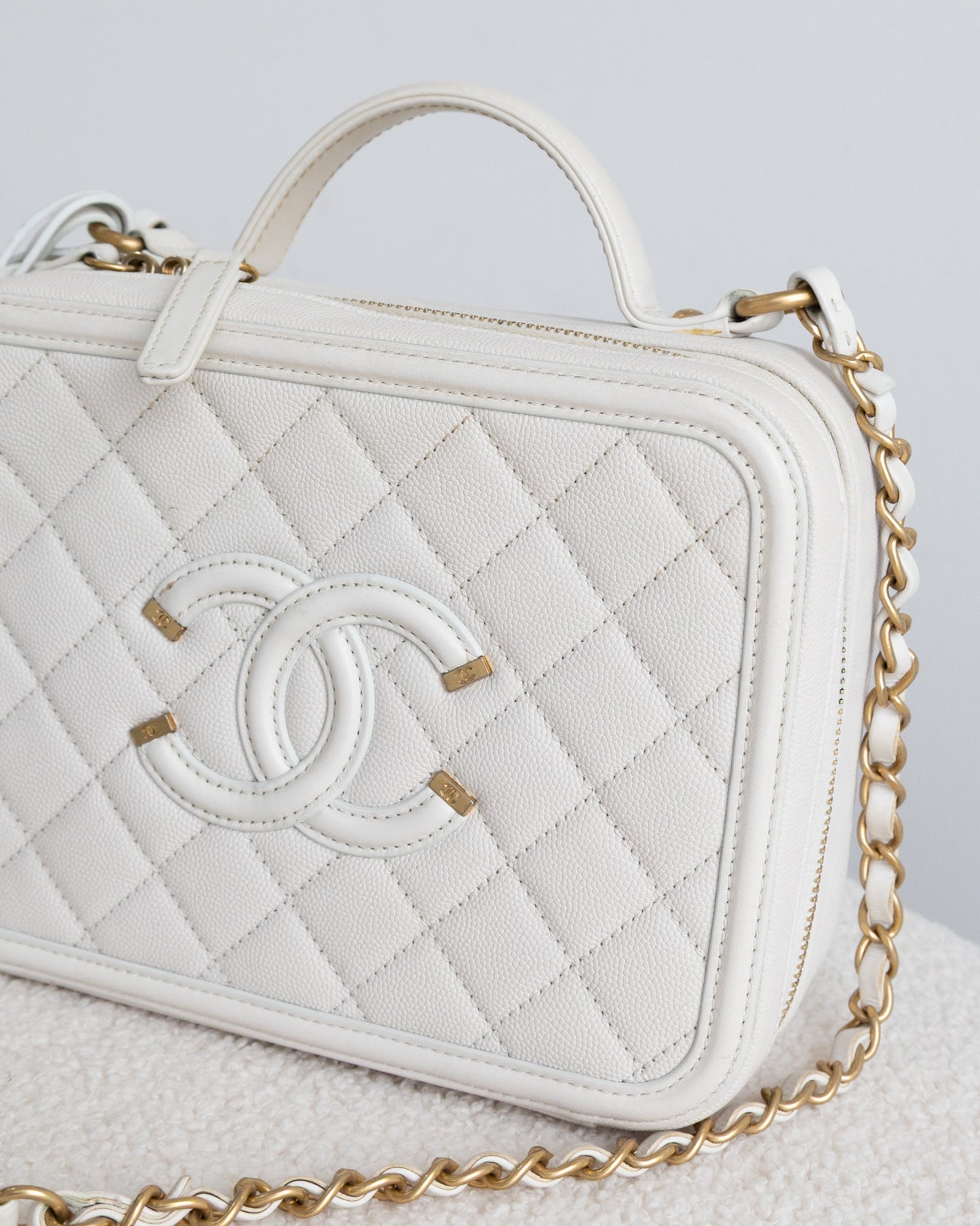 CHANEL Vanity Filigree - THE VOG CLOSET