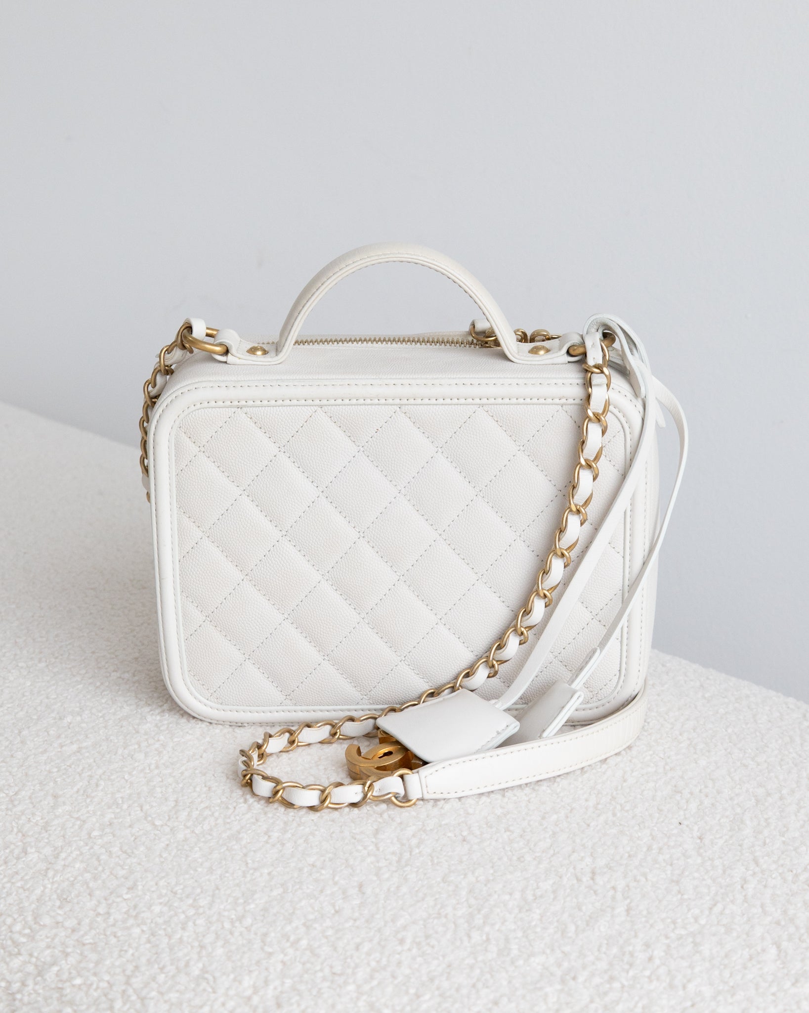 CHANEL Vanity Filigree - THE VOG CLOSET