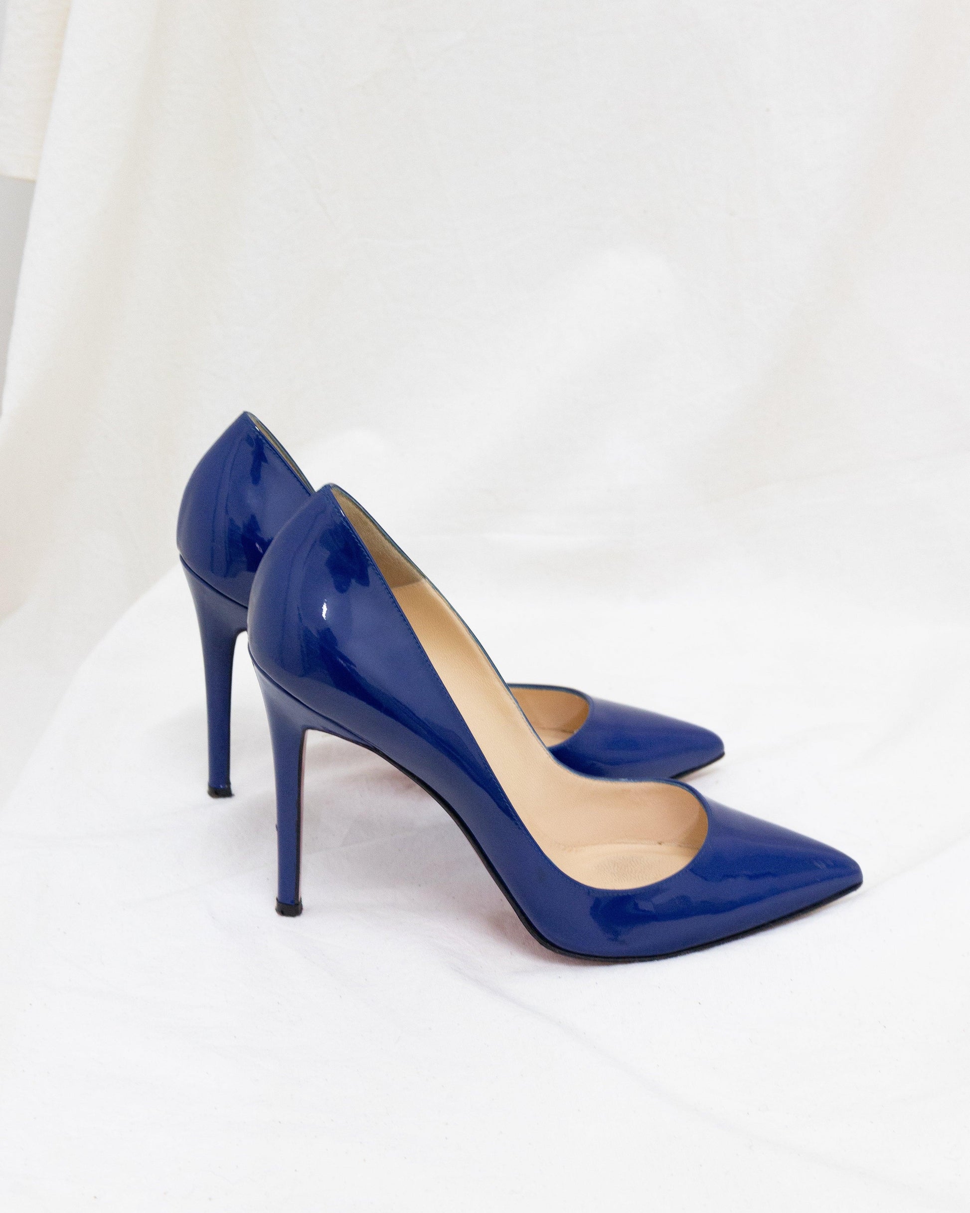 CHRISTIAN LOUBOUTIN 38 - THE VOG CLOSET