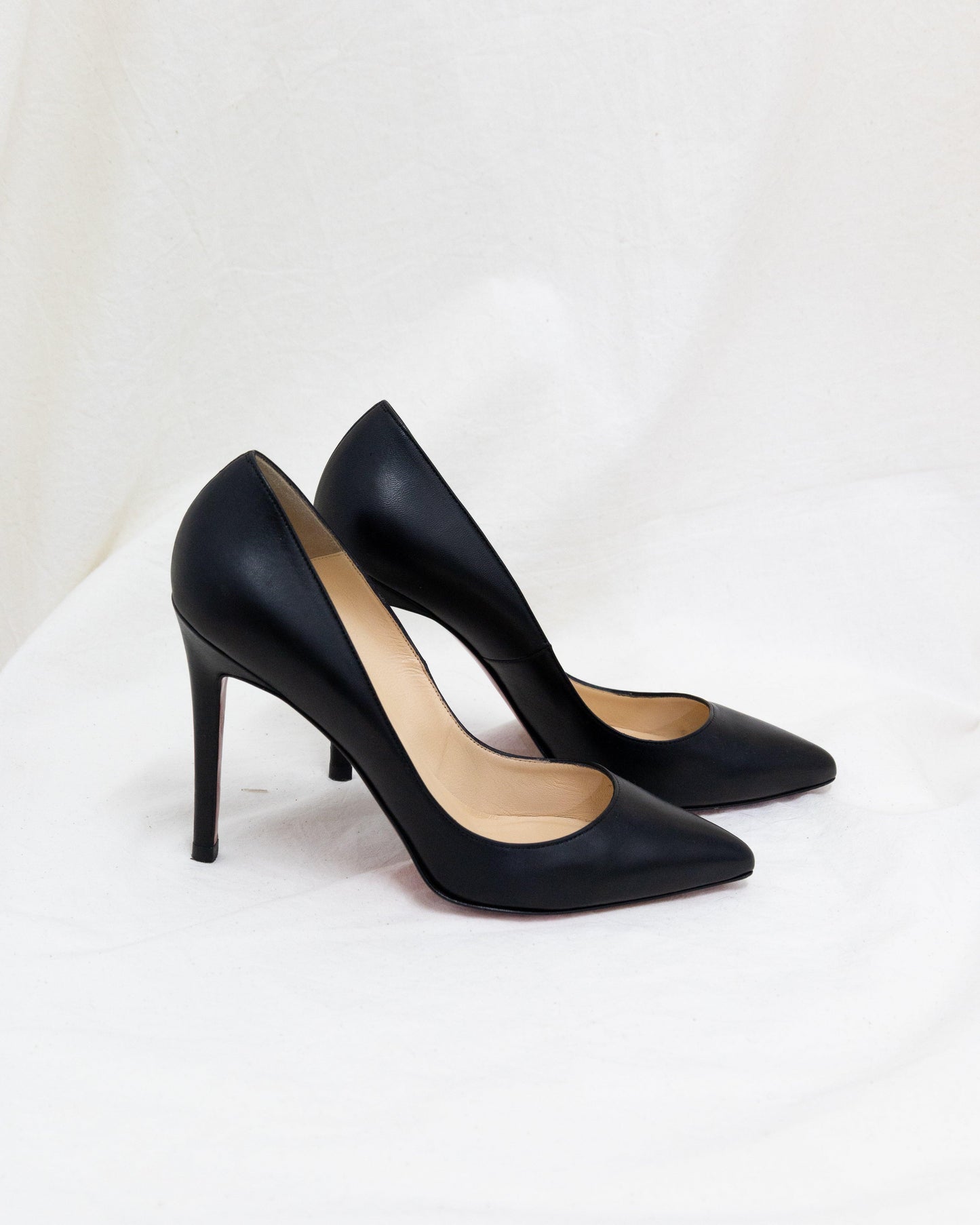 CHRISTIAN LOUBOUTIN 39 - THE VOG CLOSET