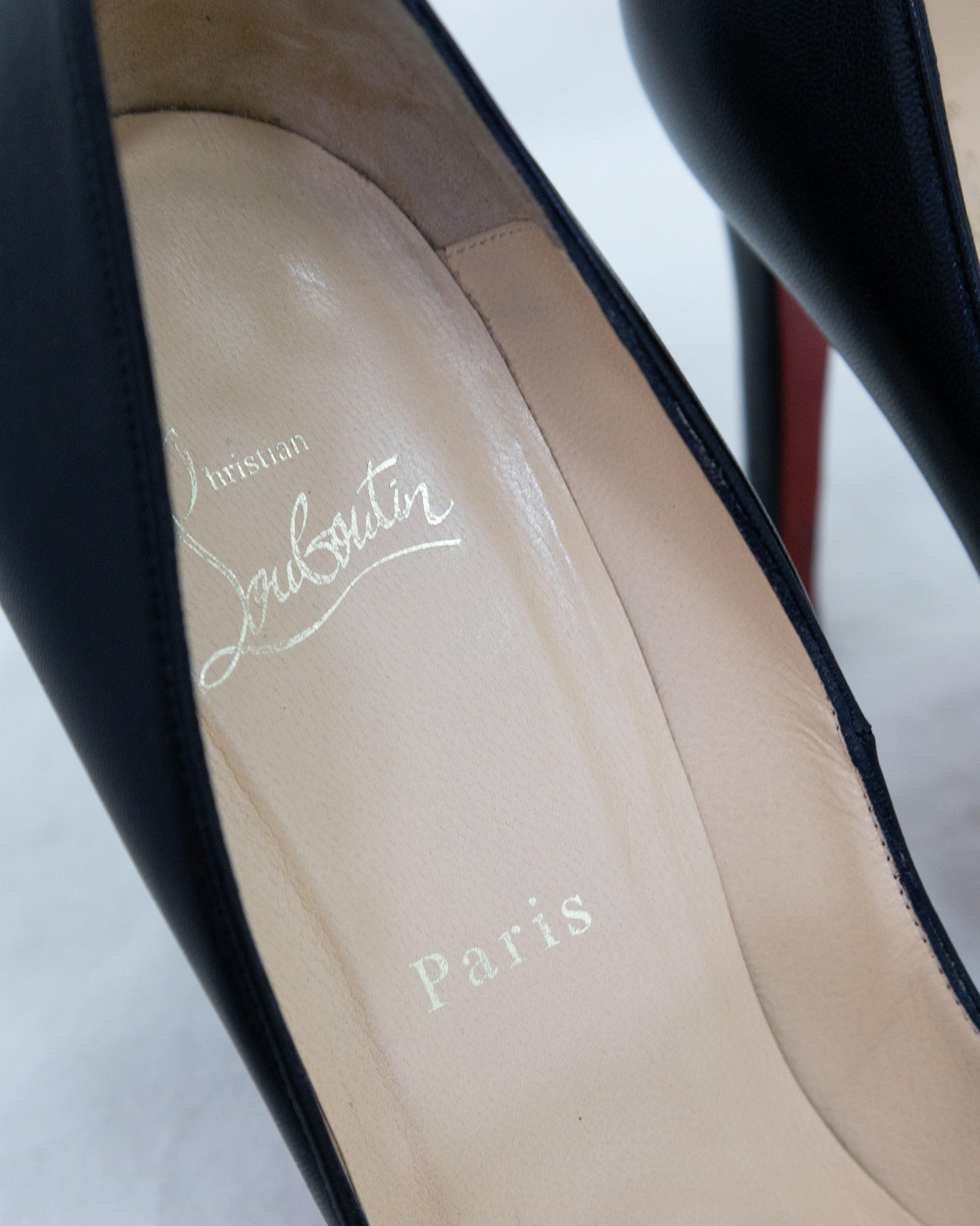 CHRISTIAN LOUBOUTIN 39 - THE VOG CLOSET