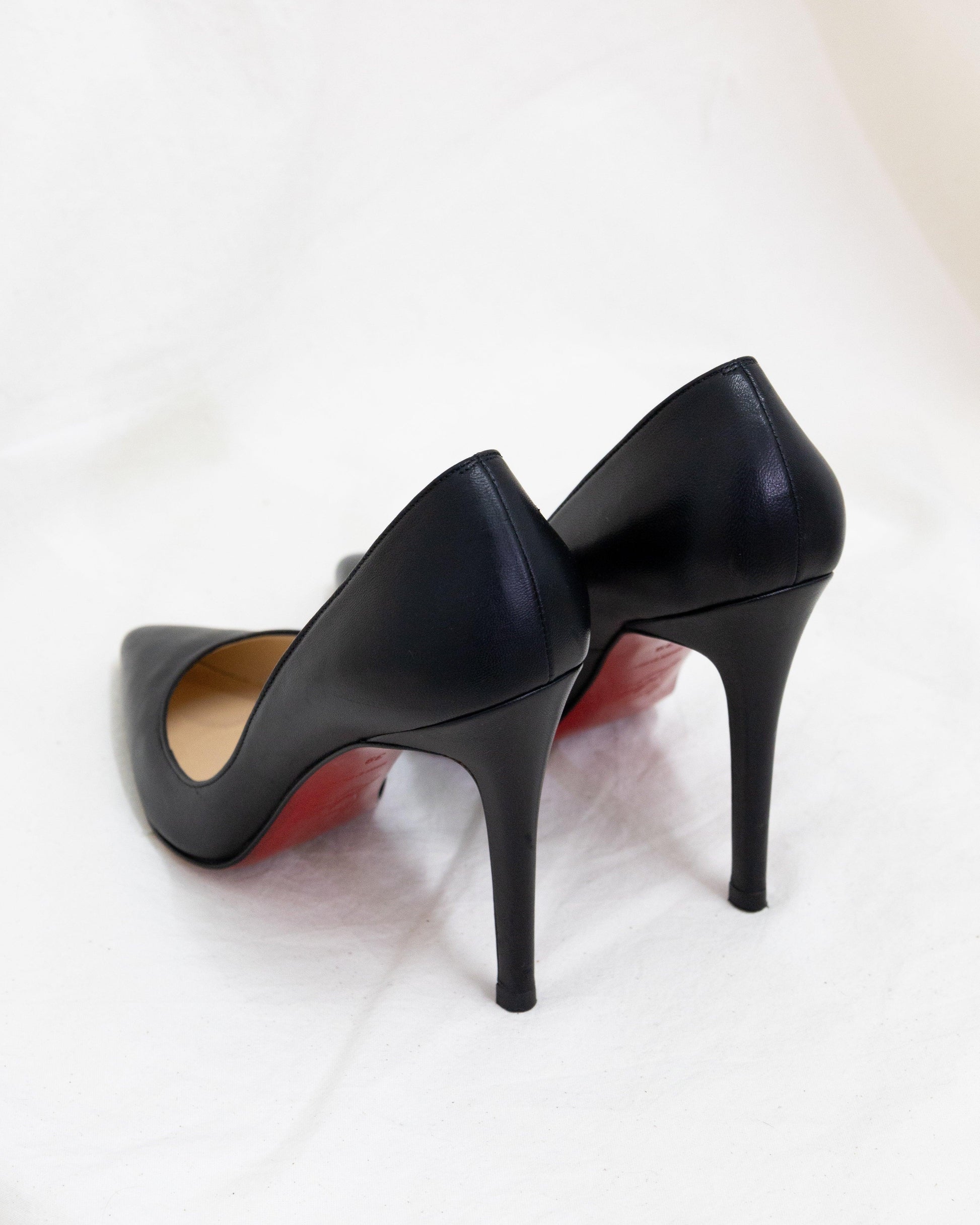CHRISTIAN LOUBOUTIN 39 - THE VOG CLOSET