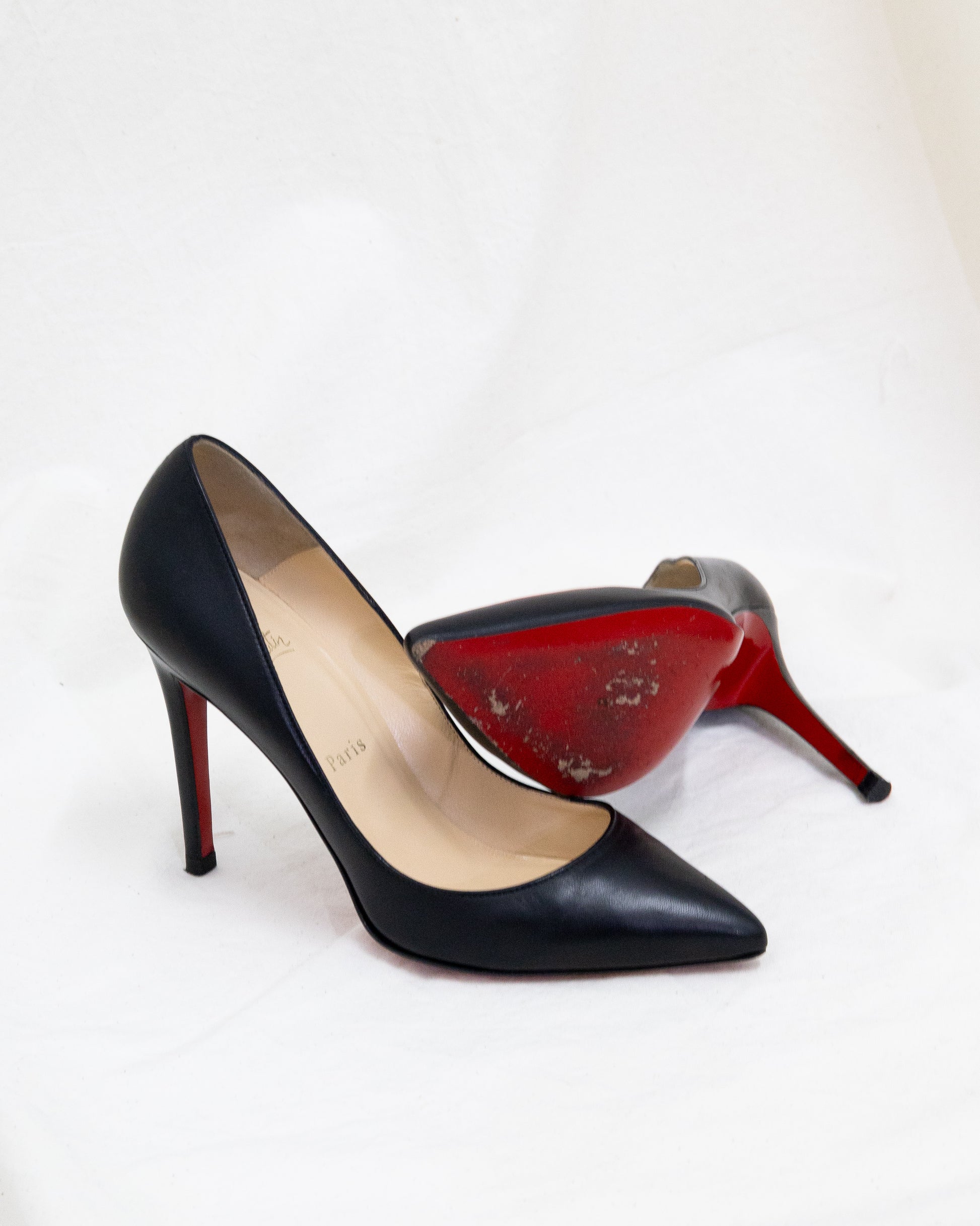 CHRISTIAN LOUBOUTIN 39 - THE VOG CLOSET