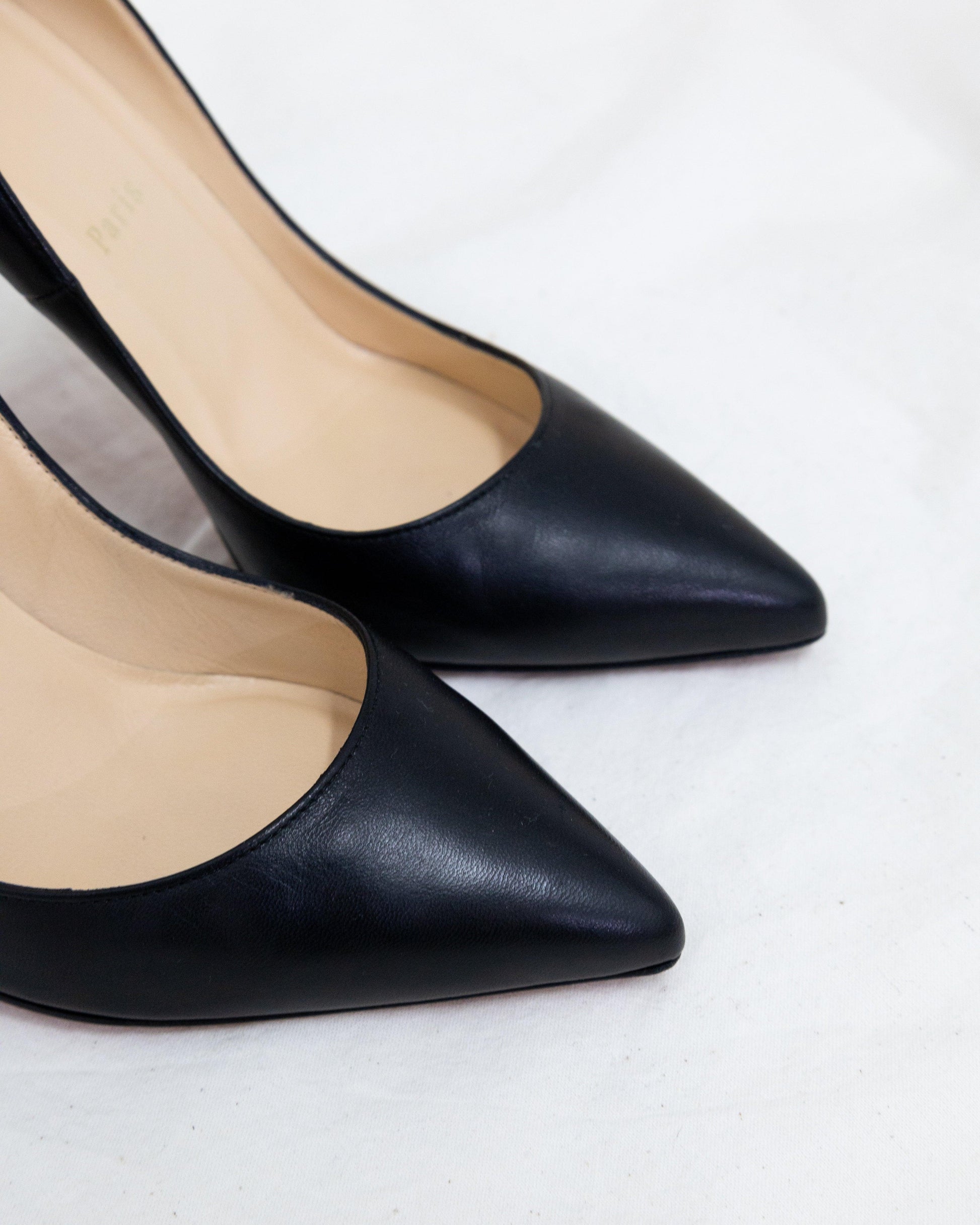 CHRISTIAN LOUBOUTIN 39 - THE VOG CLOSET