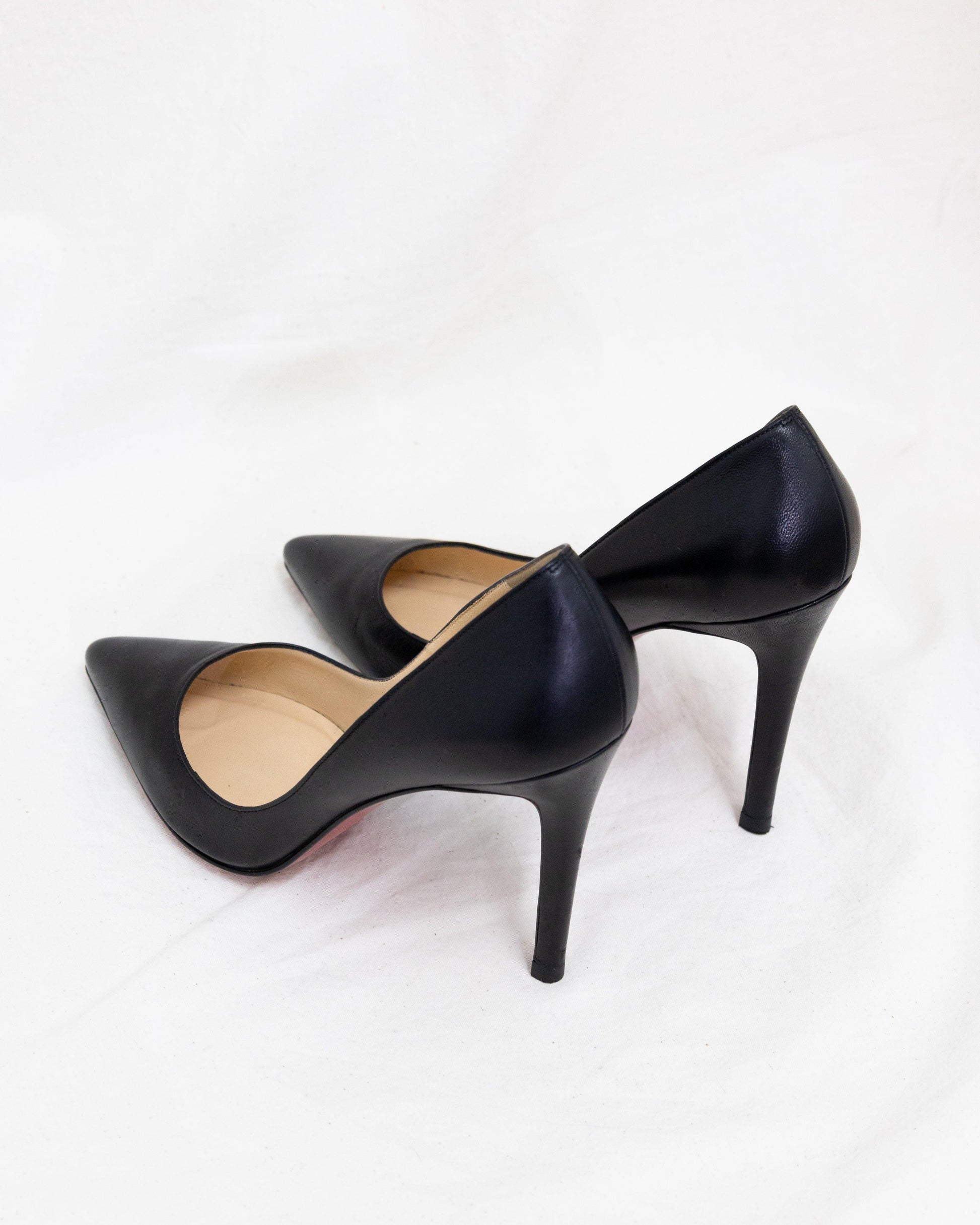 CHRISTIAN LOUBOUTIN 39 - THE VOG CLOSET