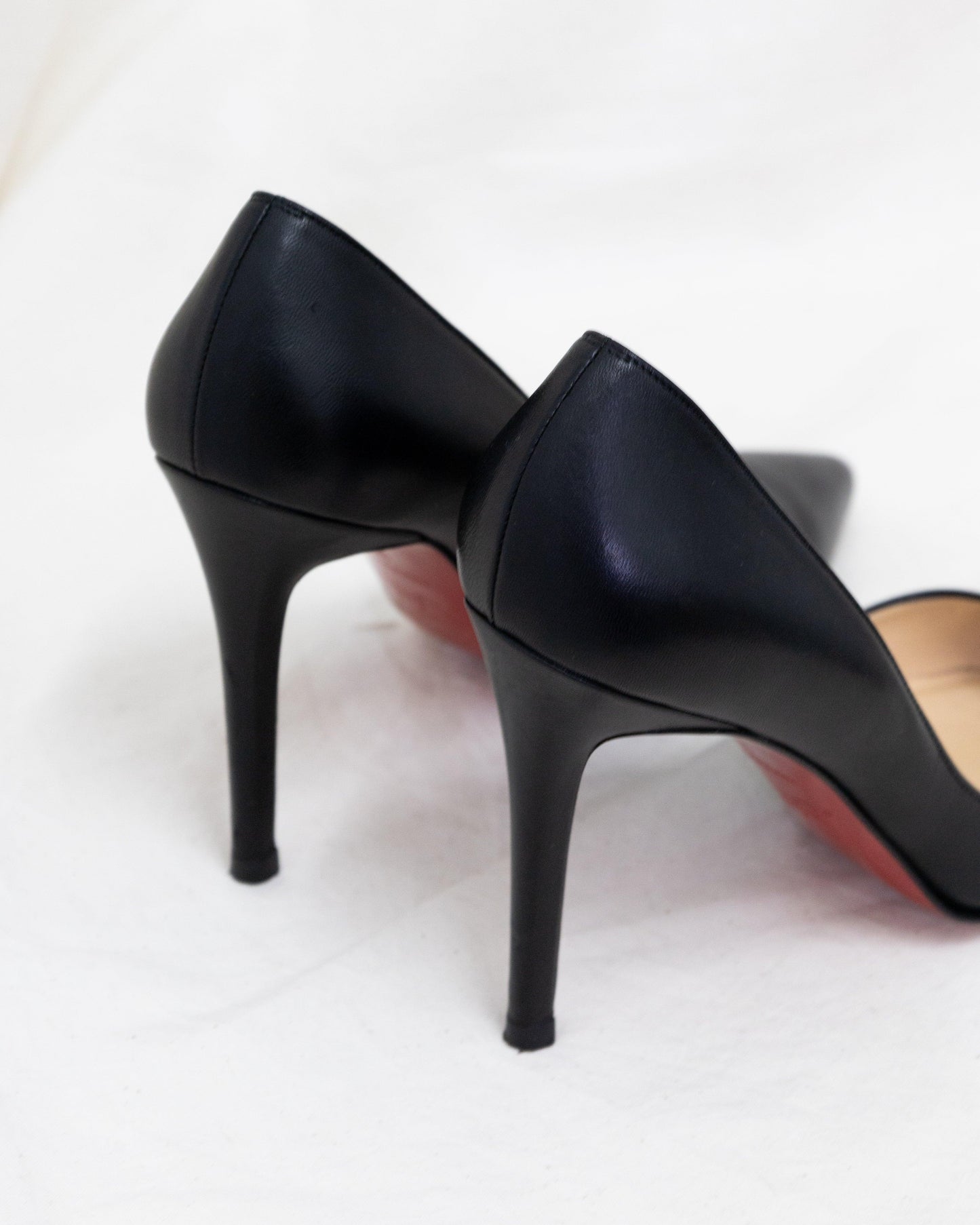 CHRISTIAN LOUBOUTIN 39 - THE VOG CLOSET