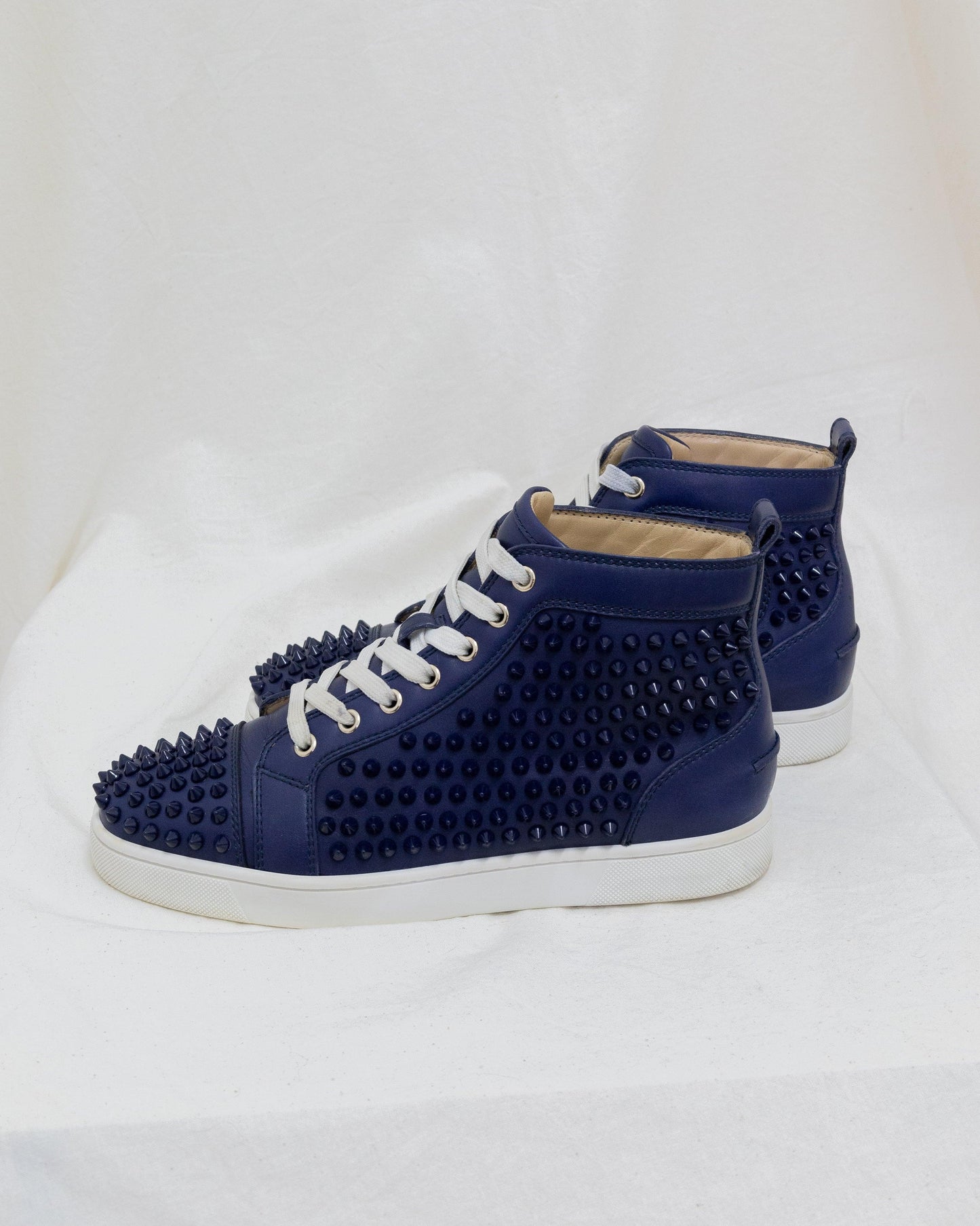 CHRISTIAN LOUBOUTIN Sneakers 39 - THE VOG CLOSET