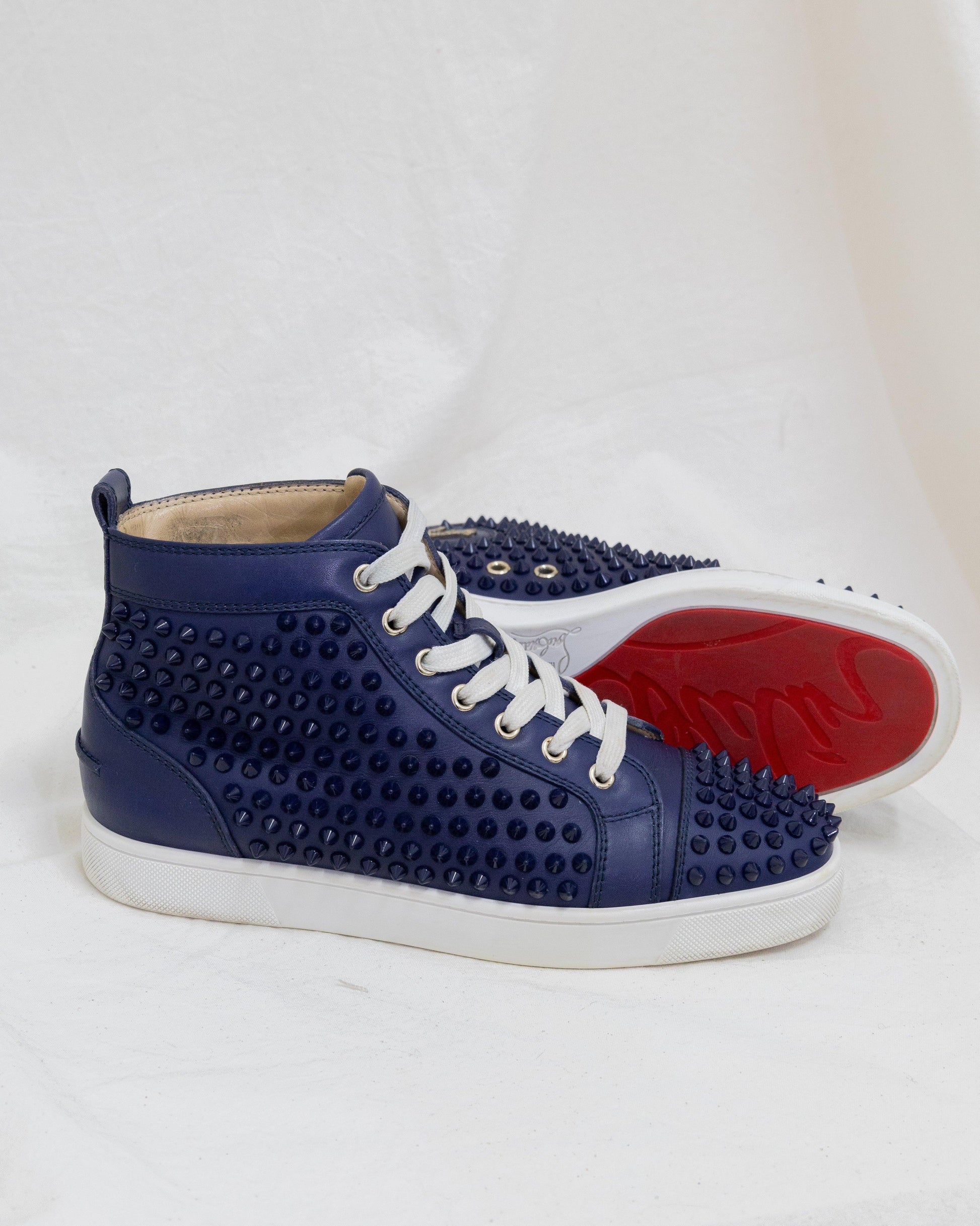 CHRISTIAN LOUBOUTIN Sneakers 39 - THE VOG CLOSET