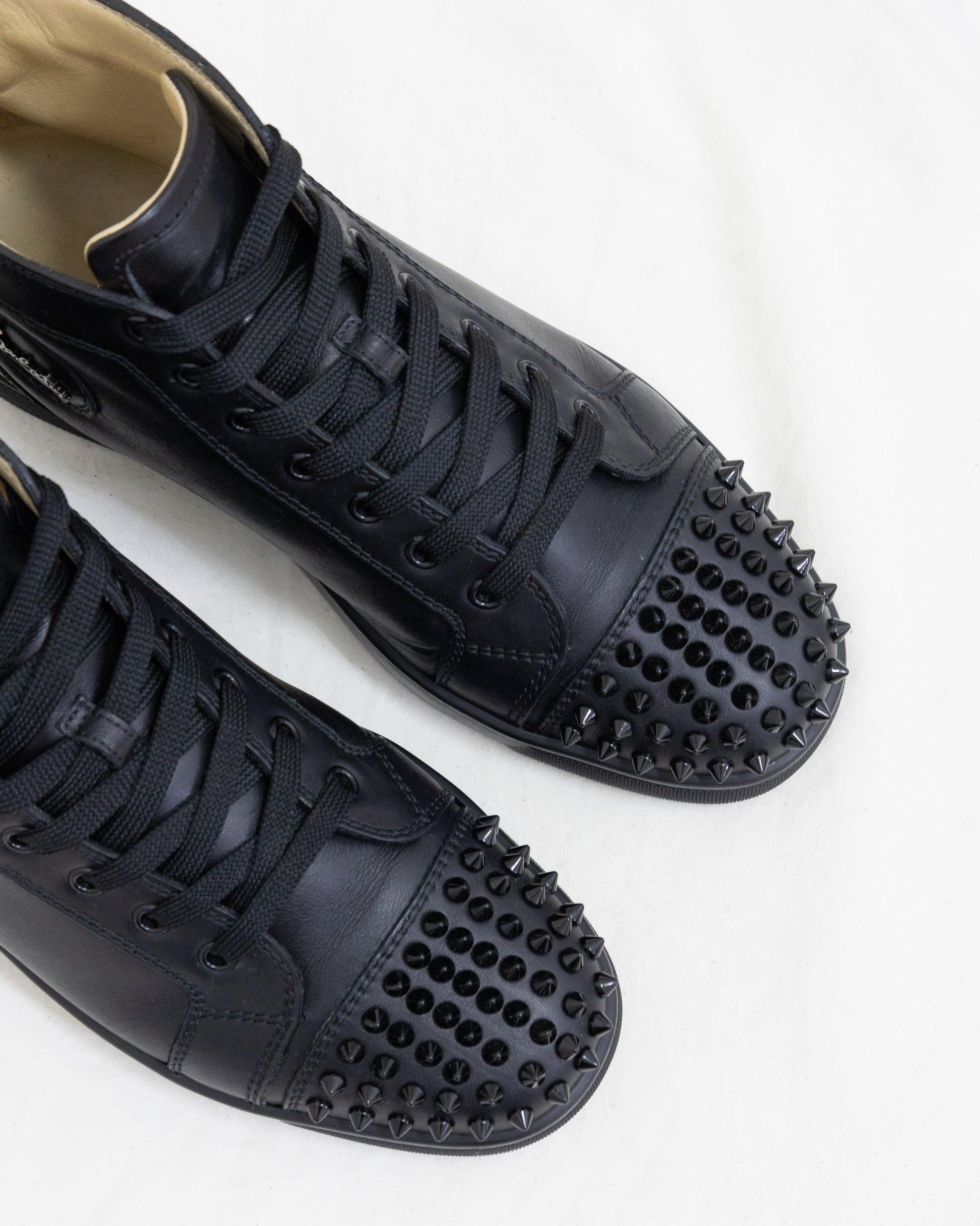 CHRISTIAN LOUBOUTIN Sneakers 39,5 - THE VOG CLOSET