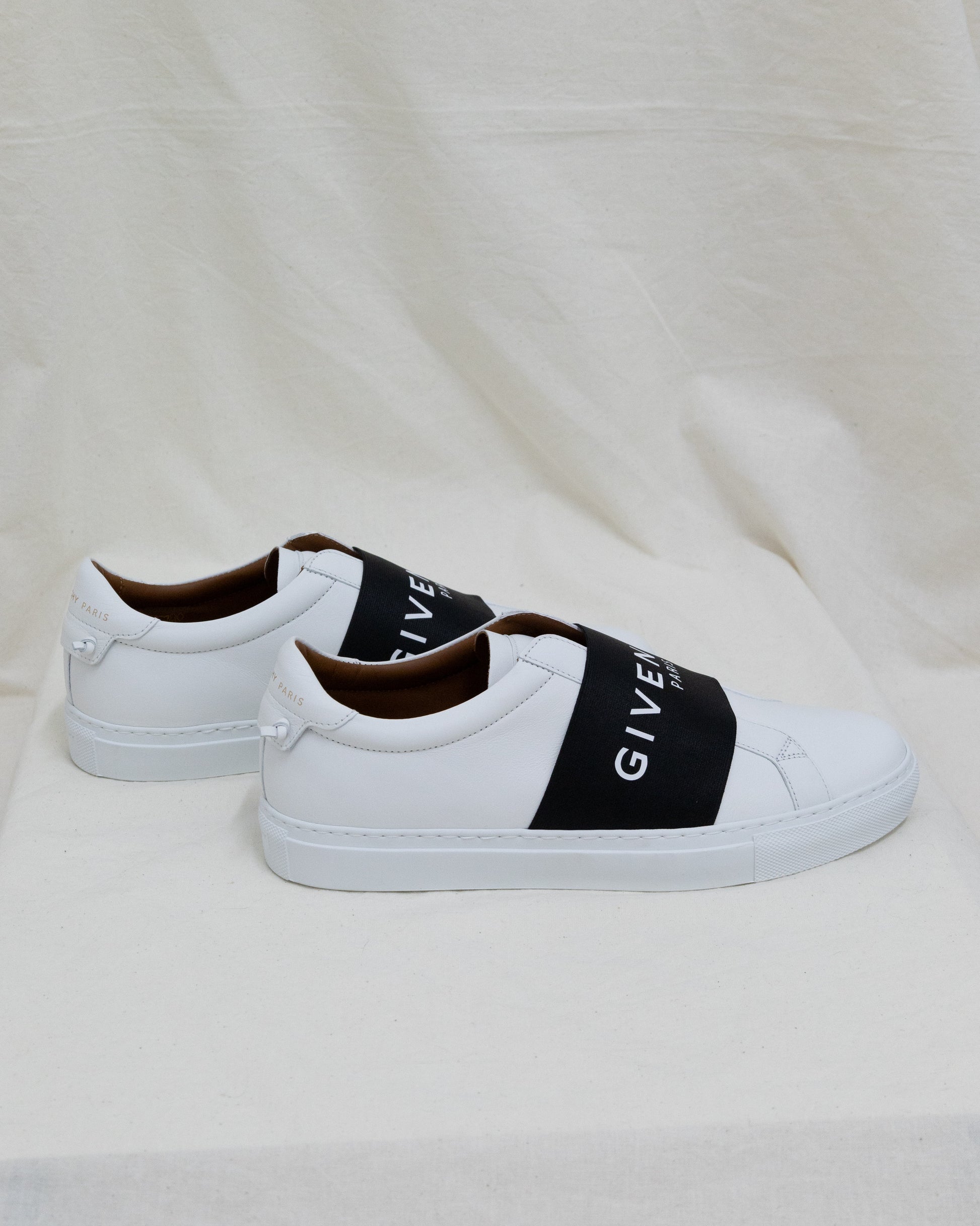 GIVENCHY Urban Sneakers 40 - THE VOG CLOSET