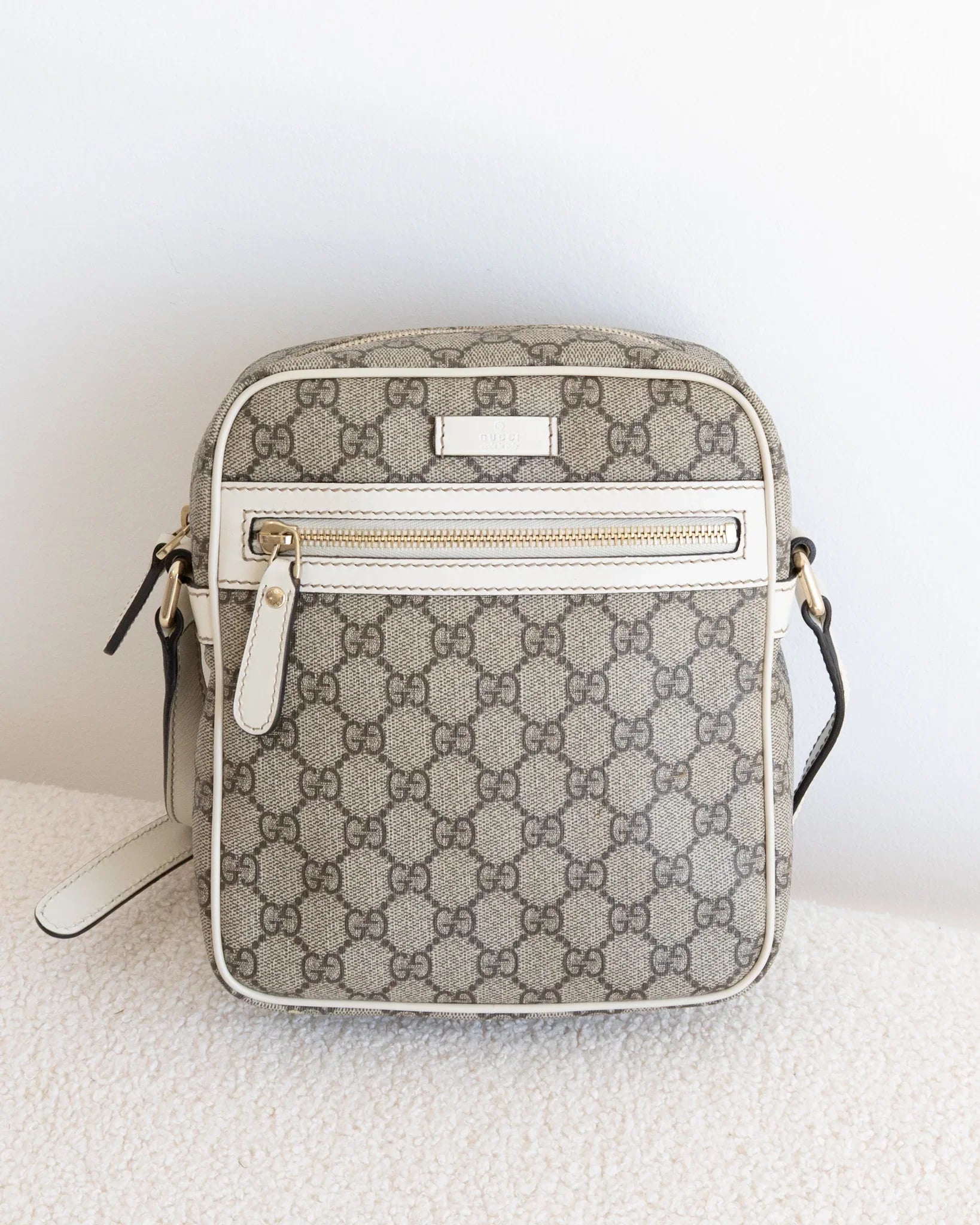 GUCCI GG Crossbody - THE VOG CLOSET