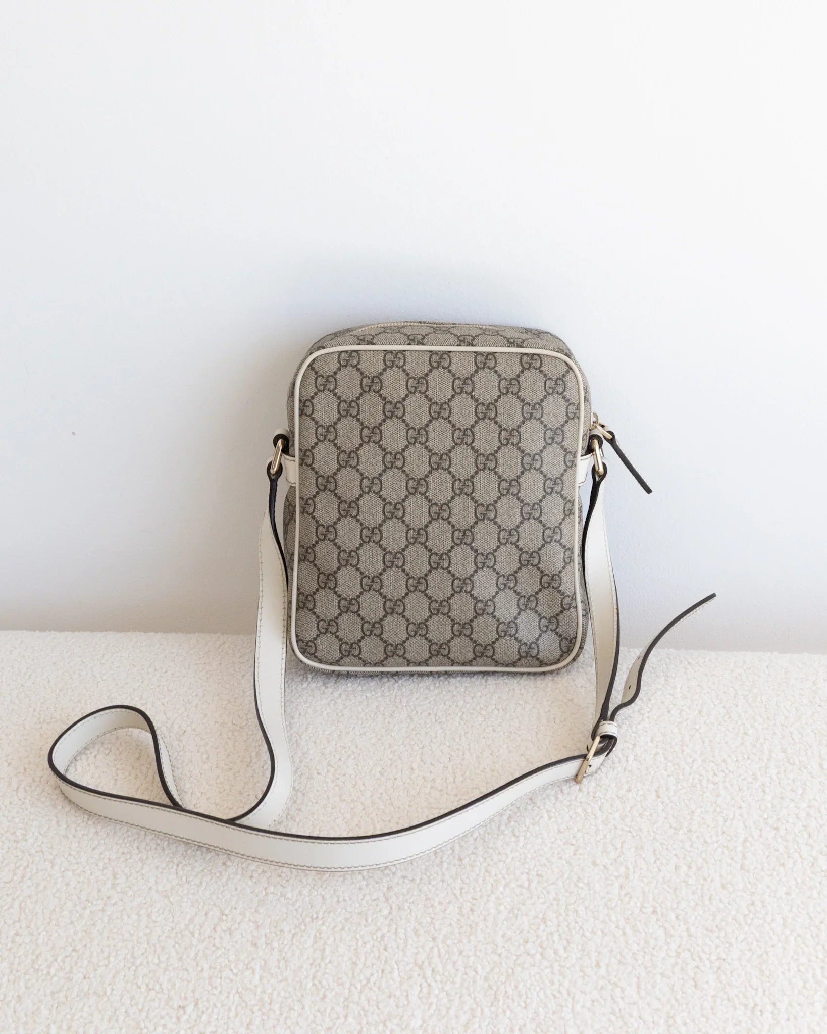GUCCI GG Crossbody - THE VOG CLOSET