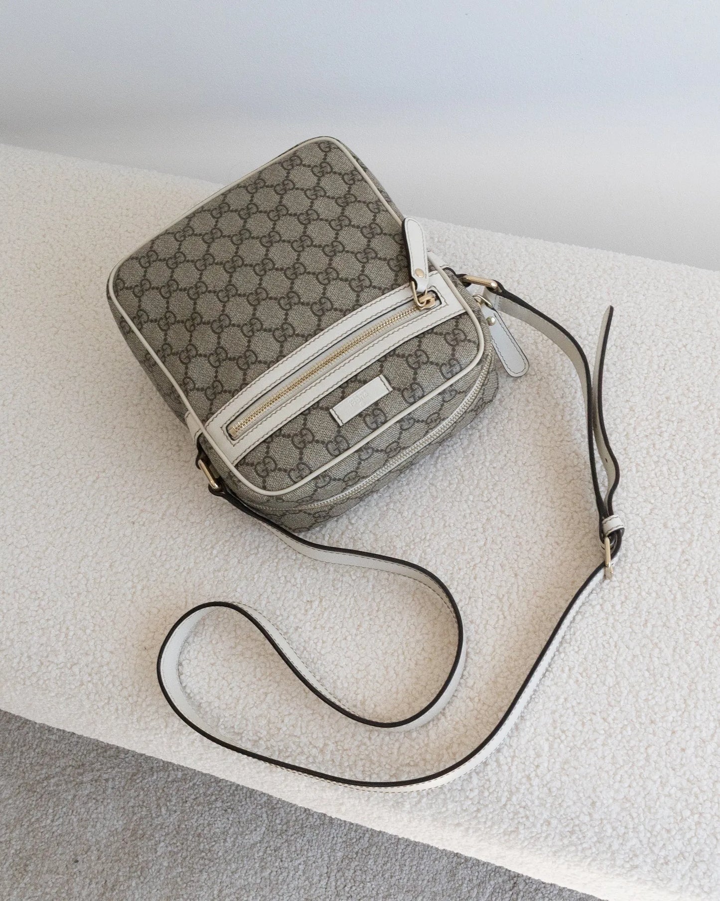 GUCCI GG Crossbody - THE VOG CLOSET