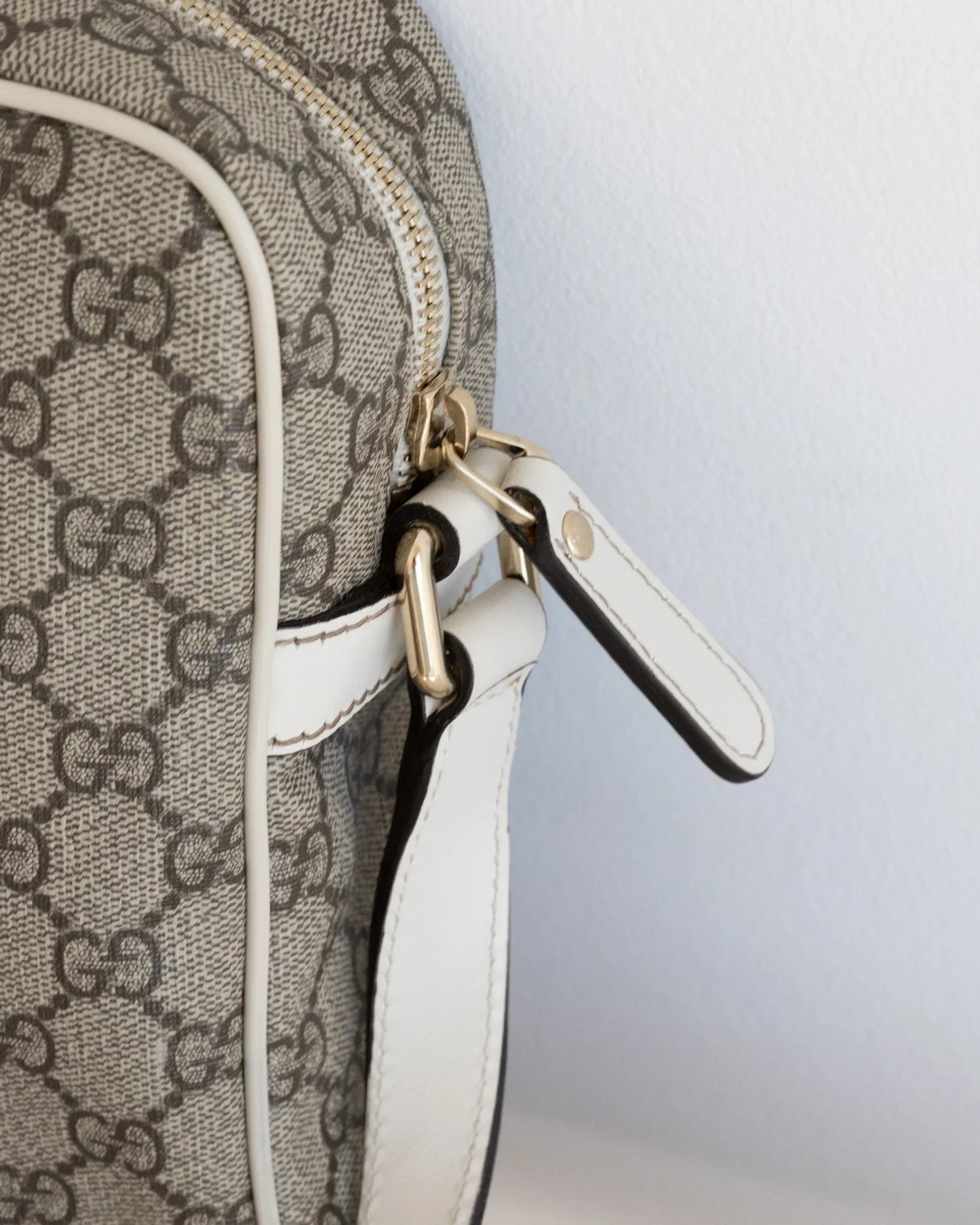 GUCCI GG Crossbody - THE VOG CLOSET