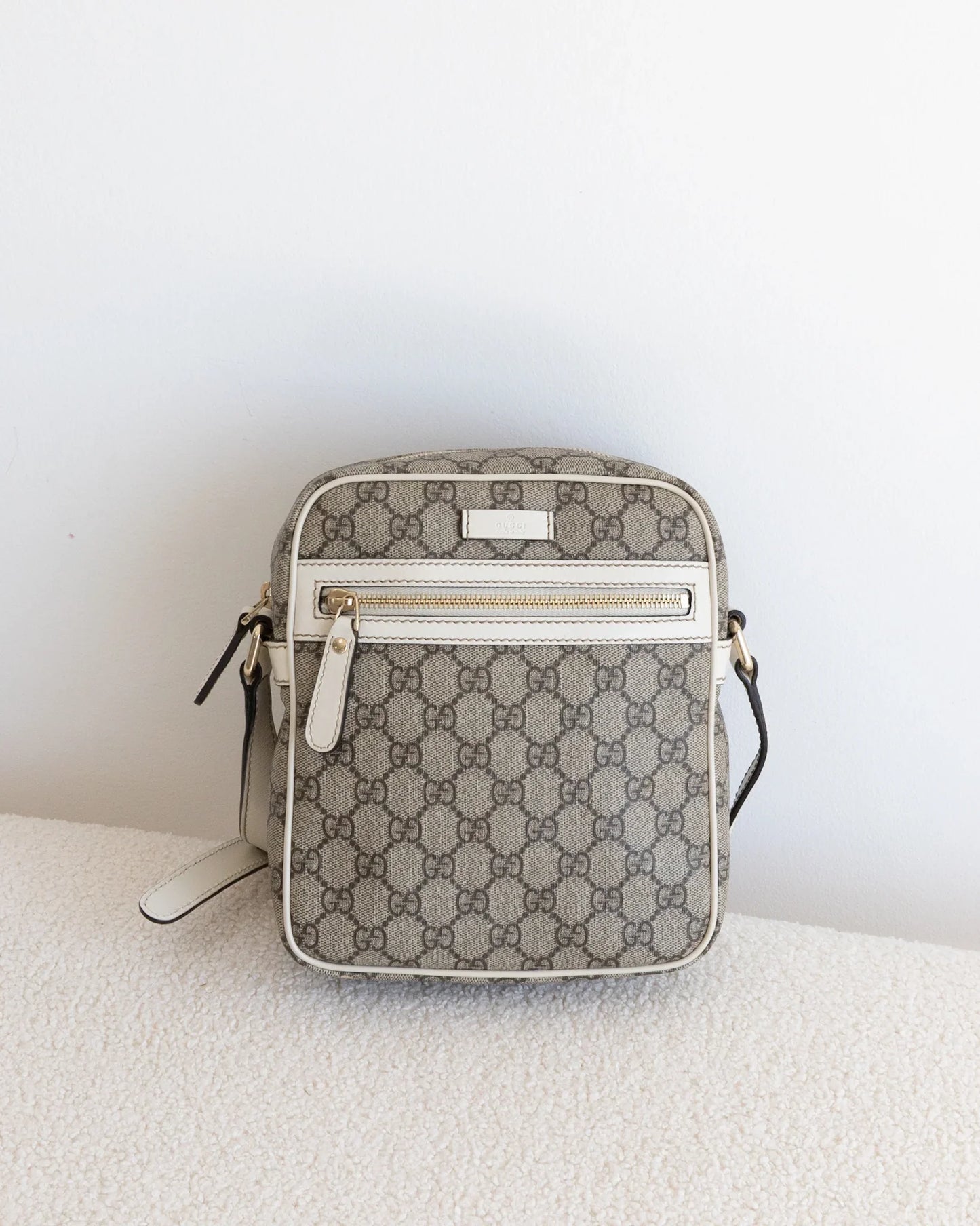 GUCCI GG Crossbody - THE VOG CLOSET