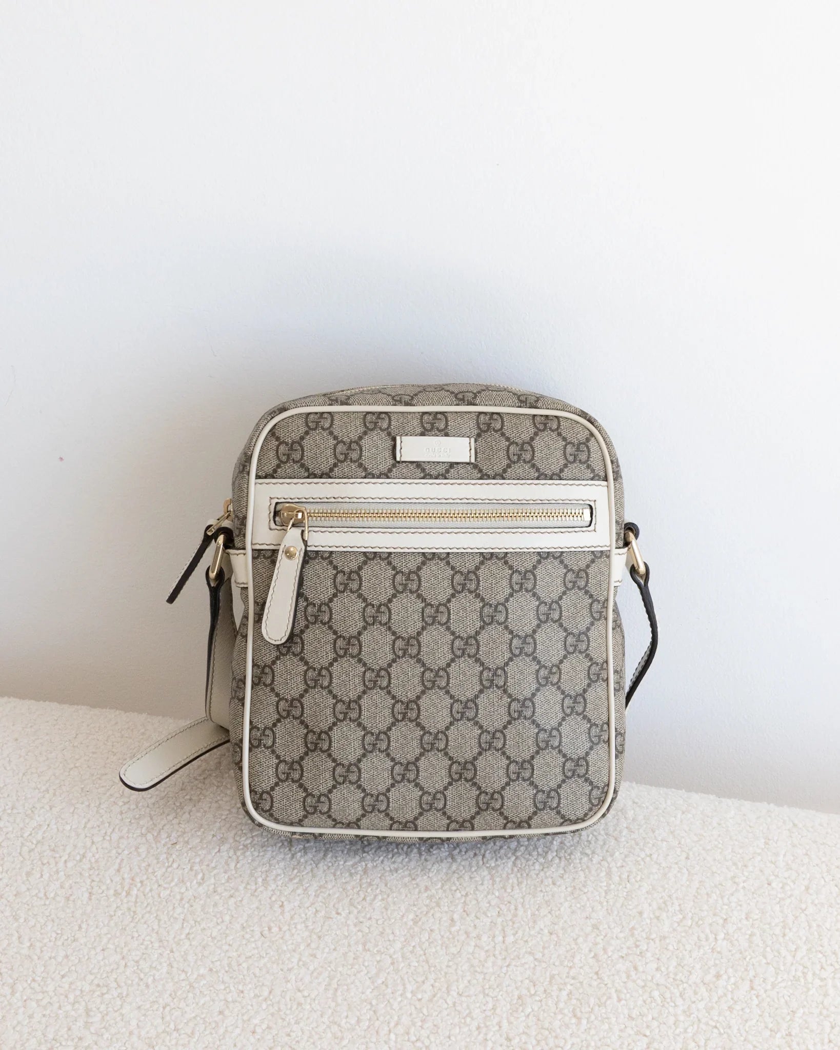GUCCI GG Crossbody - THE VOG CLOSET