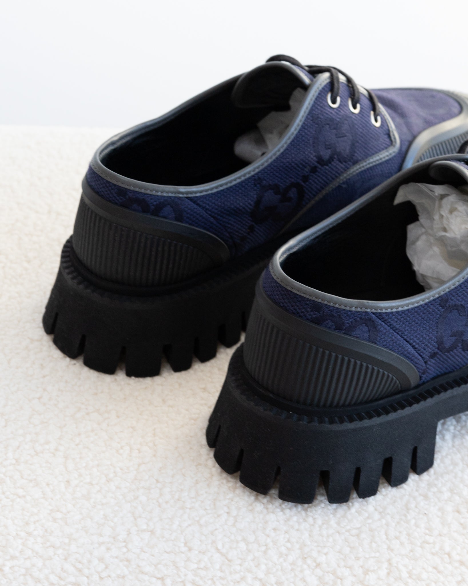 GUCCI Maxi Sneakers 42 - THE VOG CLOSET