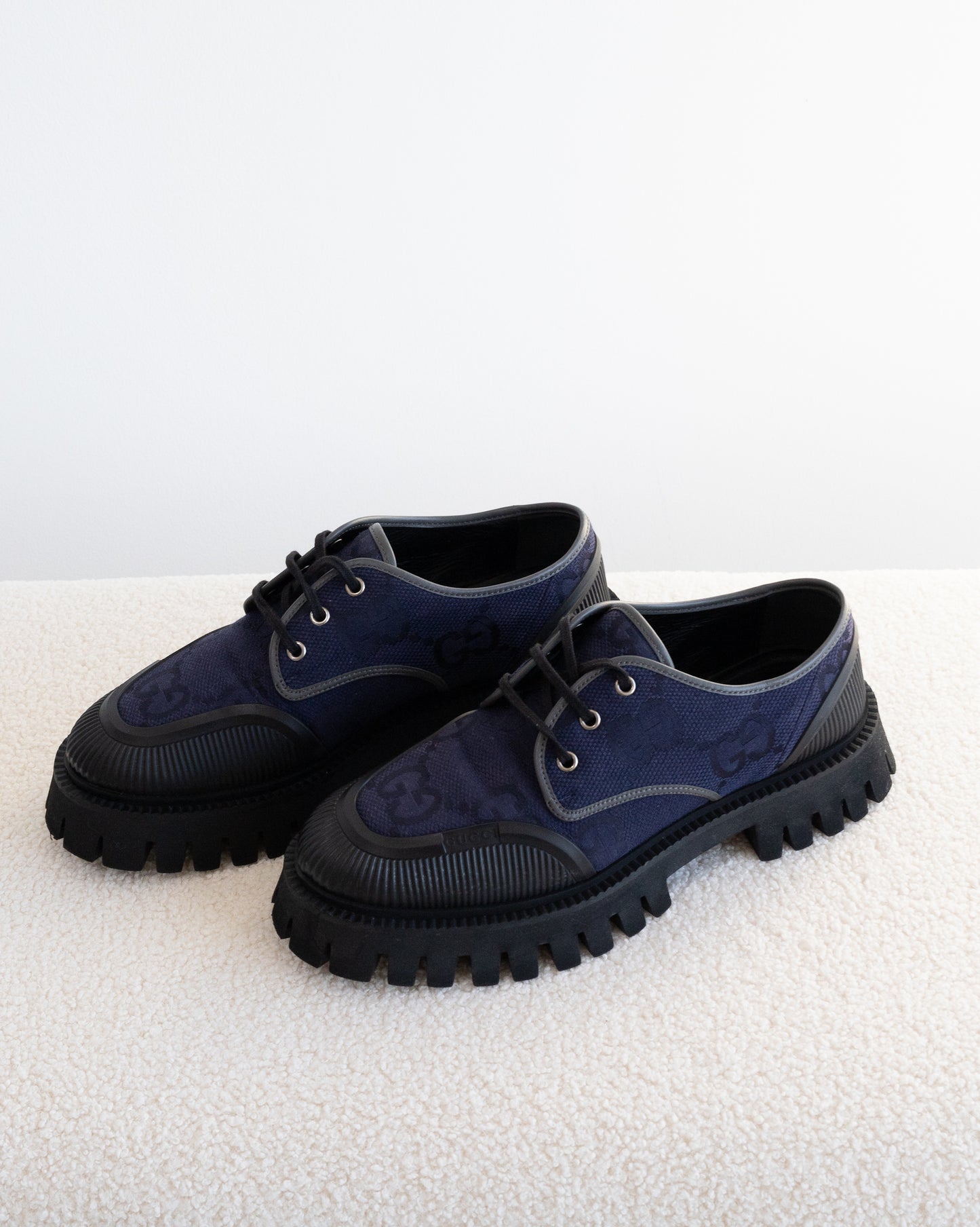 GUCCI Maxi Sneakers 42 - THE VOG CLOSET