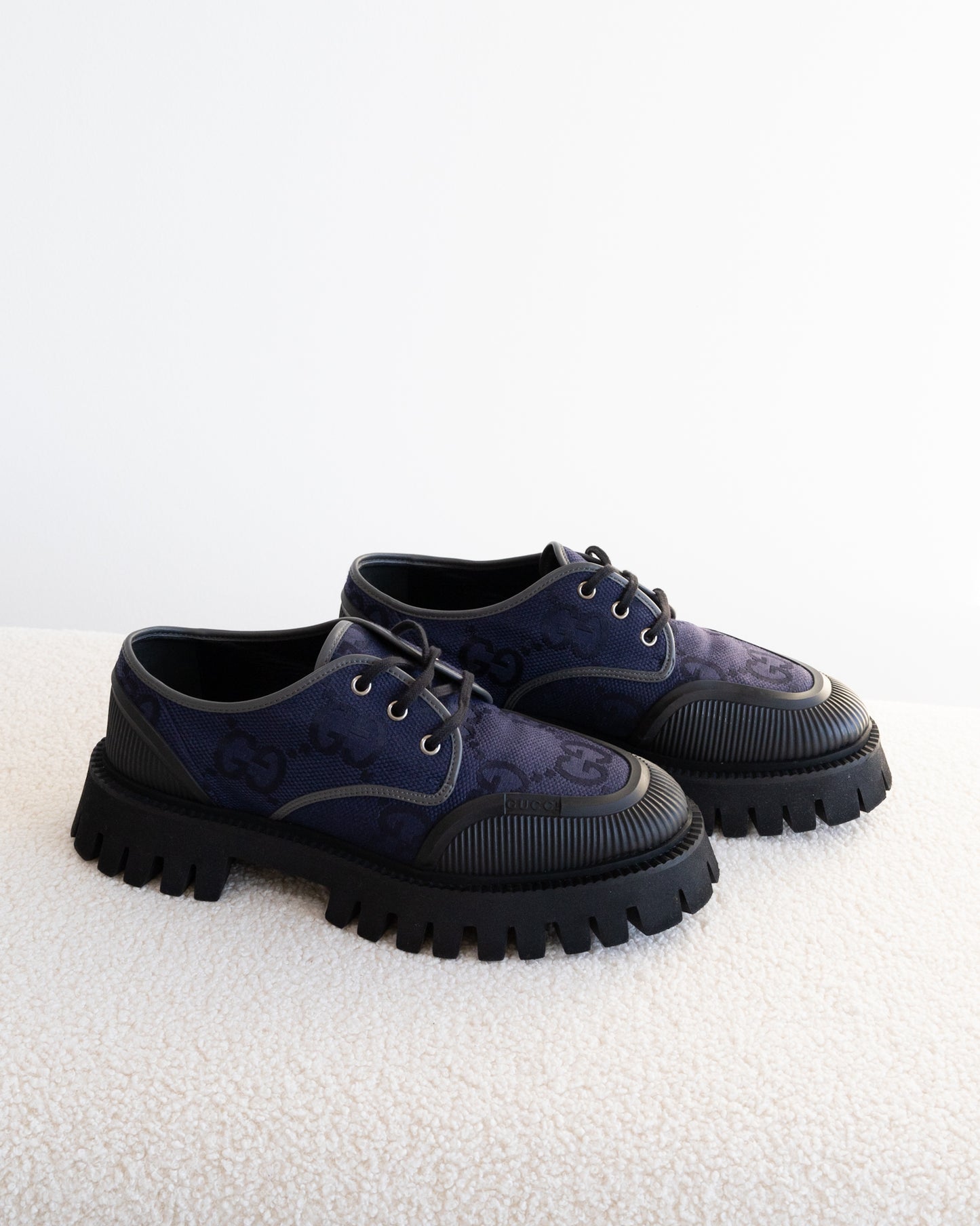 GUCCI Maxi Sneakers 42 - THE VOG CLOSET