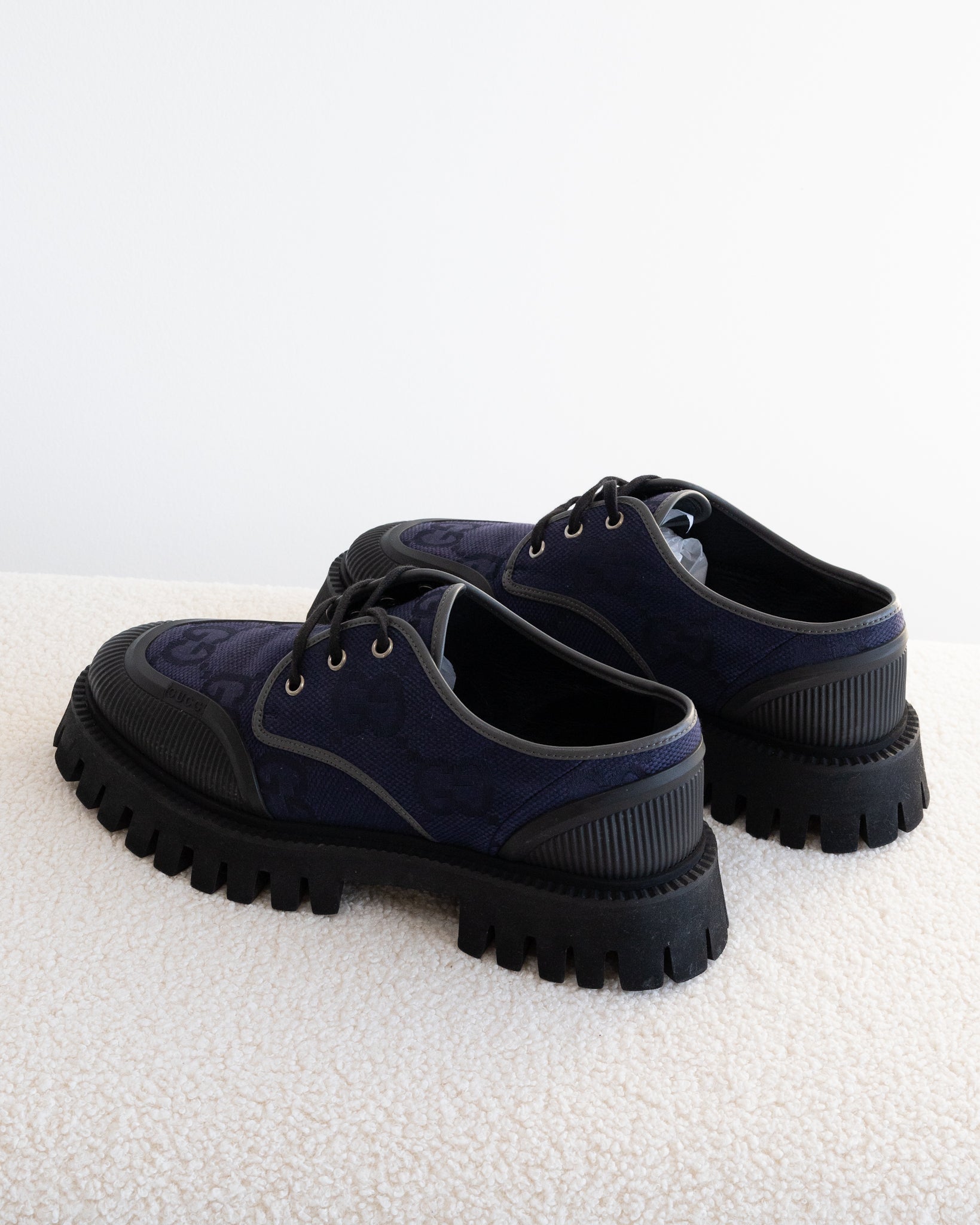 GUCCI Maxi Sneakers 42 - THE VOG CLOSET