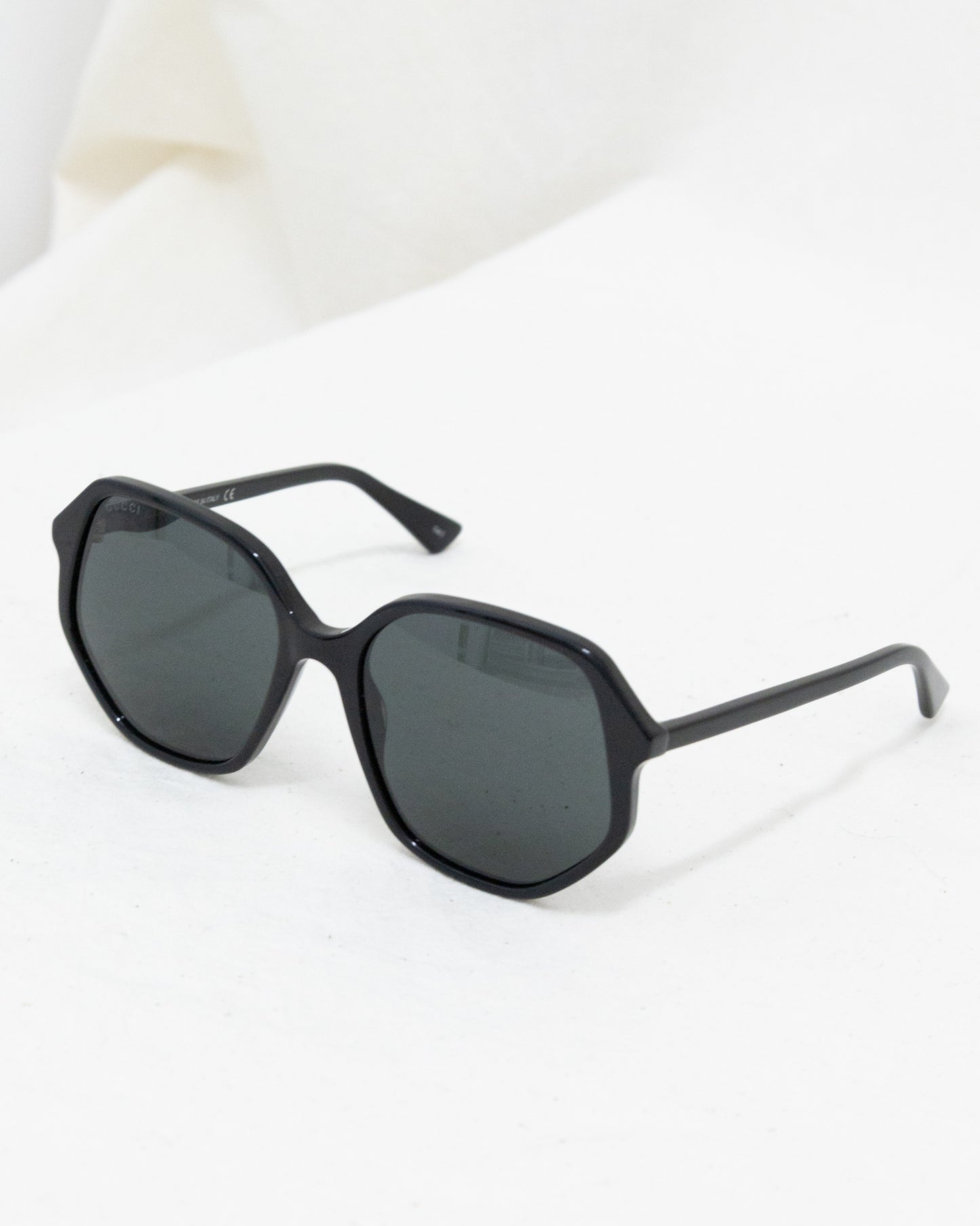 GUCCI Sunglasses - THE VOG CLOSET