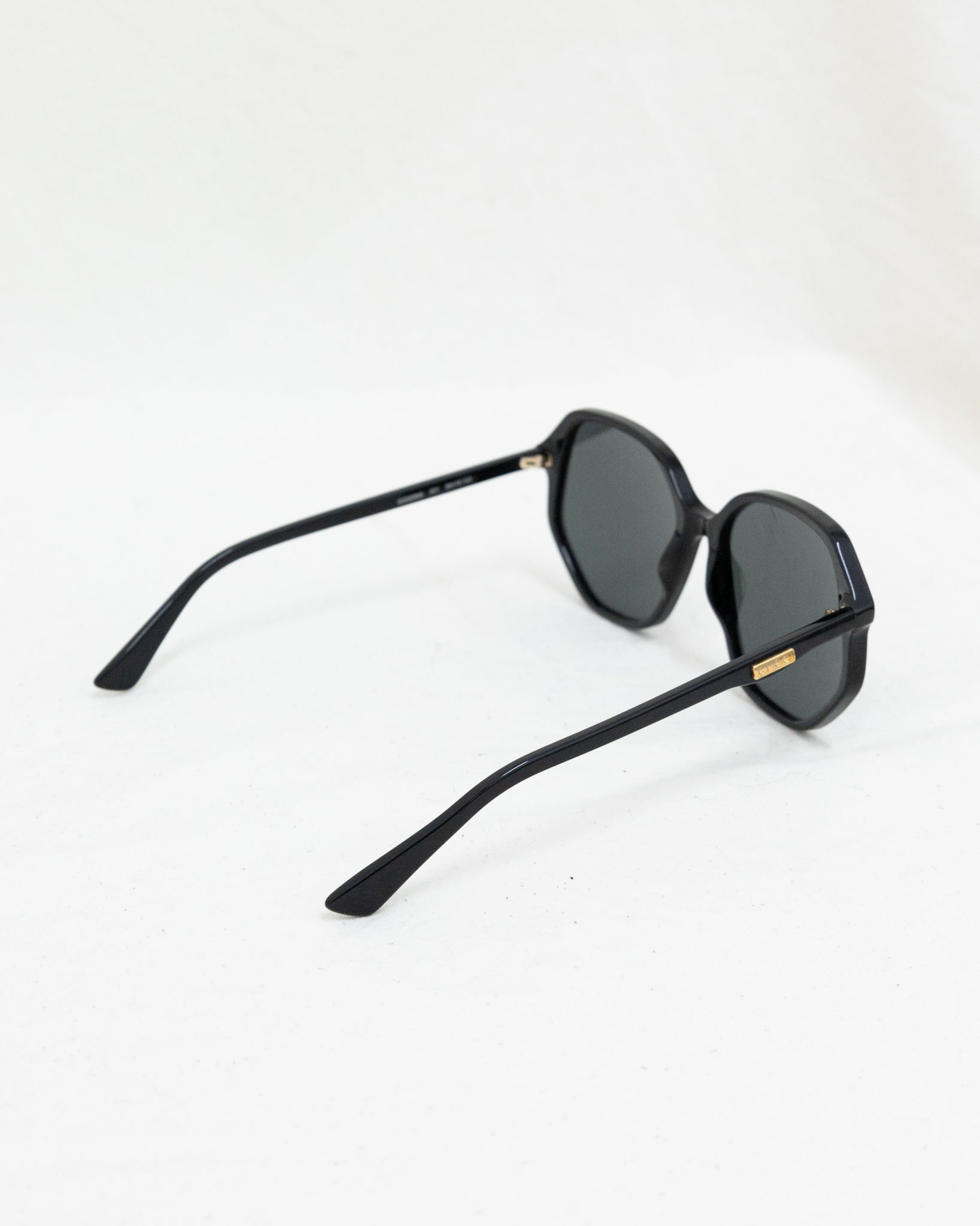 GUCCI Sunglasses - THE VOG CLOSET