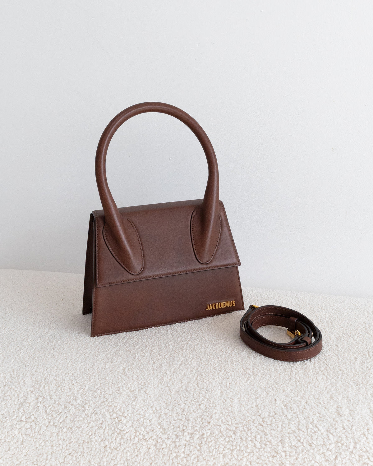 JACQUEMUS Le Grand Chiquito
