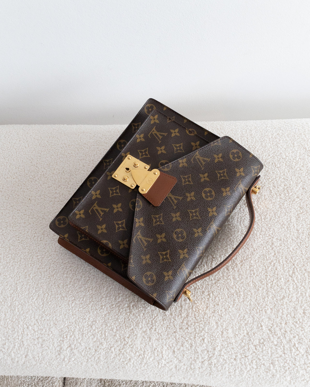 LOUIS VUITTON Monceau