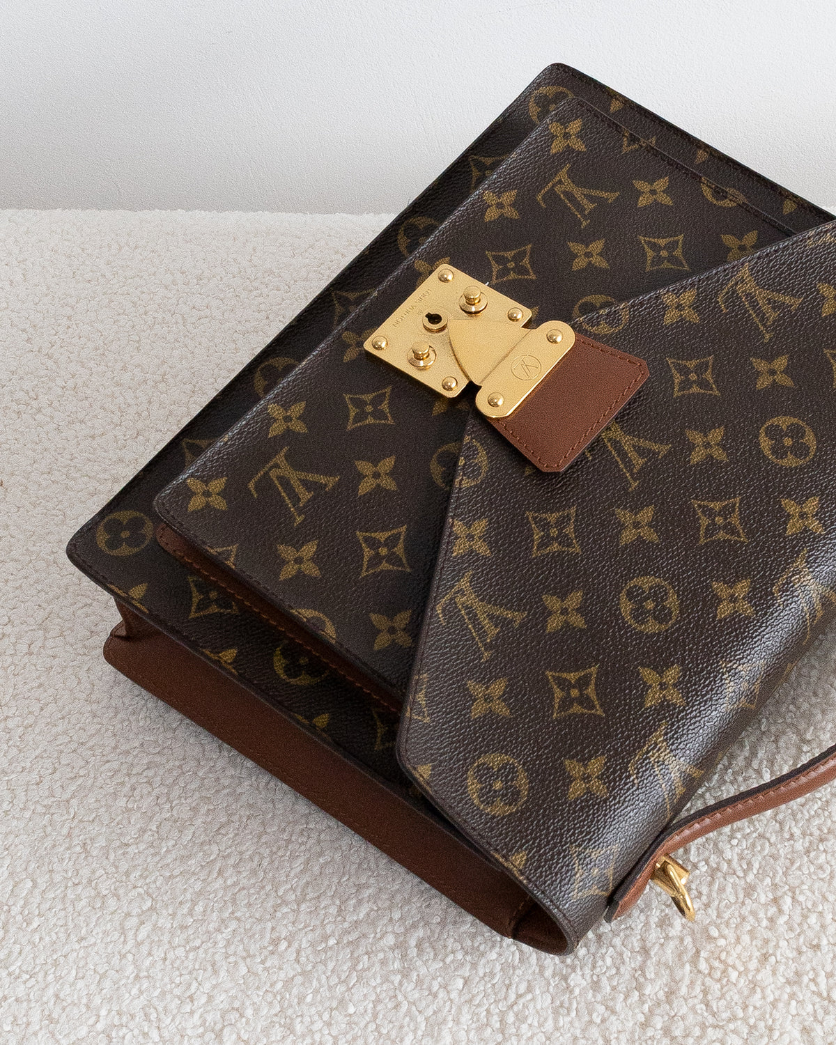 LOUIS VUITTON Monceau