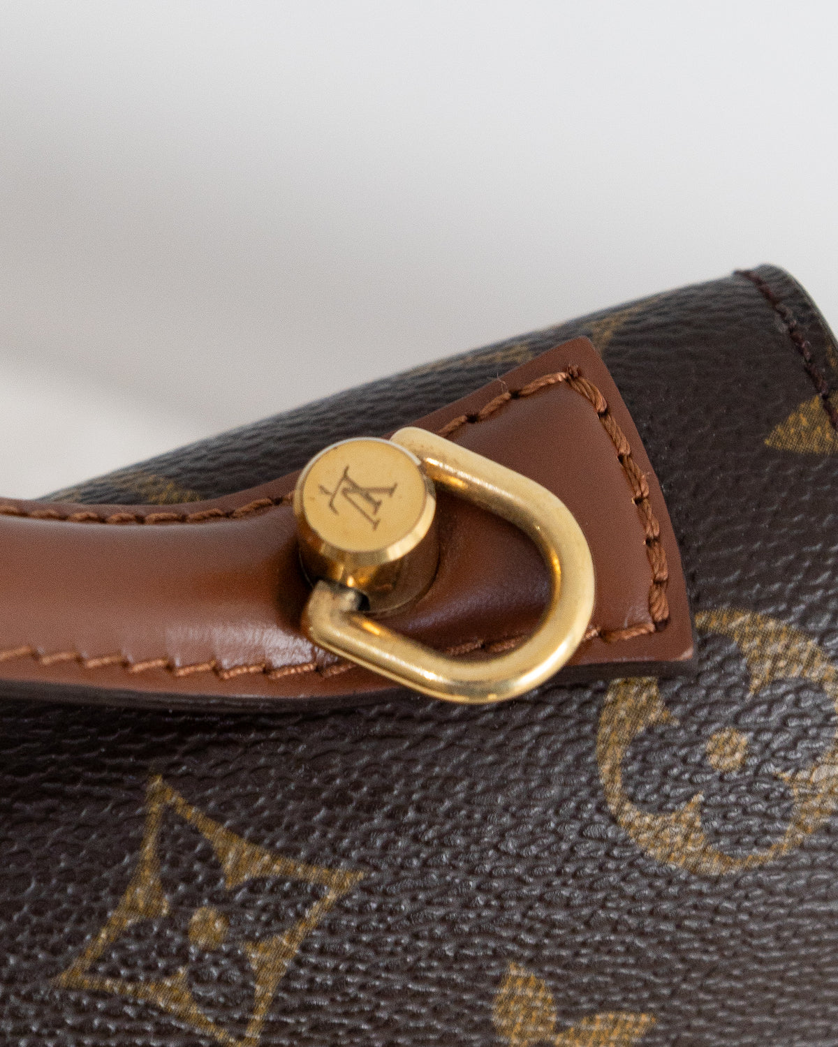 LOUIS VUITTON Monceau