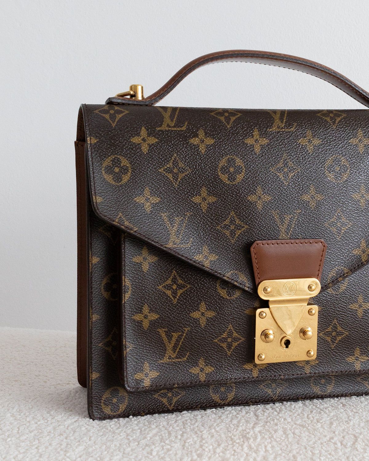 LOUIS VUITTON Monceau